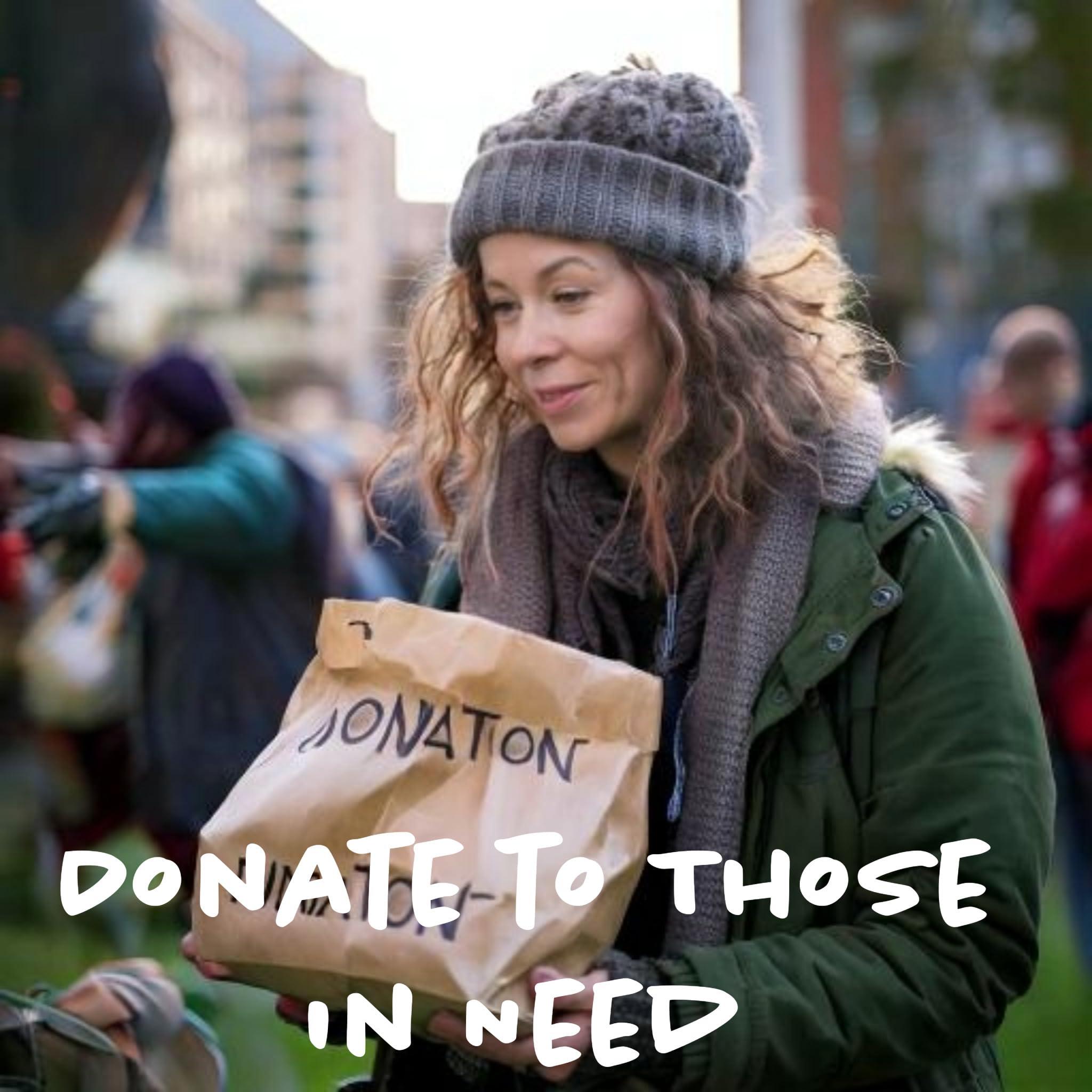 Trail maker (25 Pack) Bulk Travel Size Hygiene Toiletries Kits for Homeless Care Package Supplies Bulk, 35-Piece Complete Toiletry Kits Bulk for Men and Women