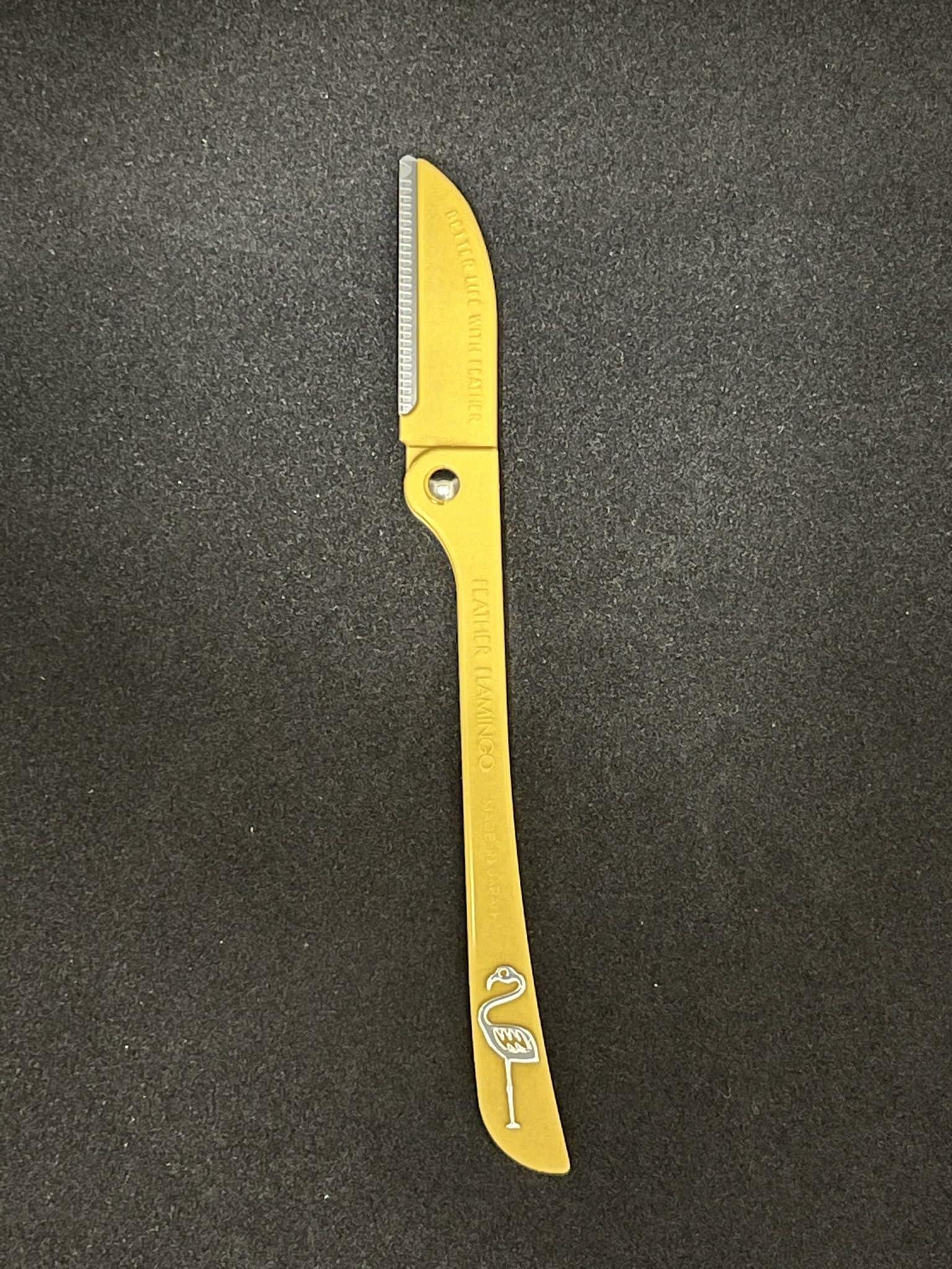 Feather Flamingos Feather Flamingo Facial Touch Up Stainless Steel Razor for Eyebrow and Face Hair Removal - 3 Pack | Foldable and Long-Lasting