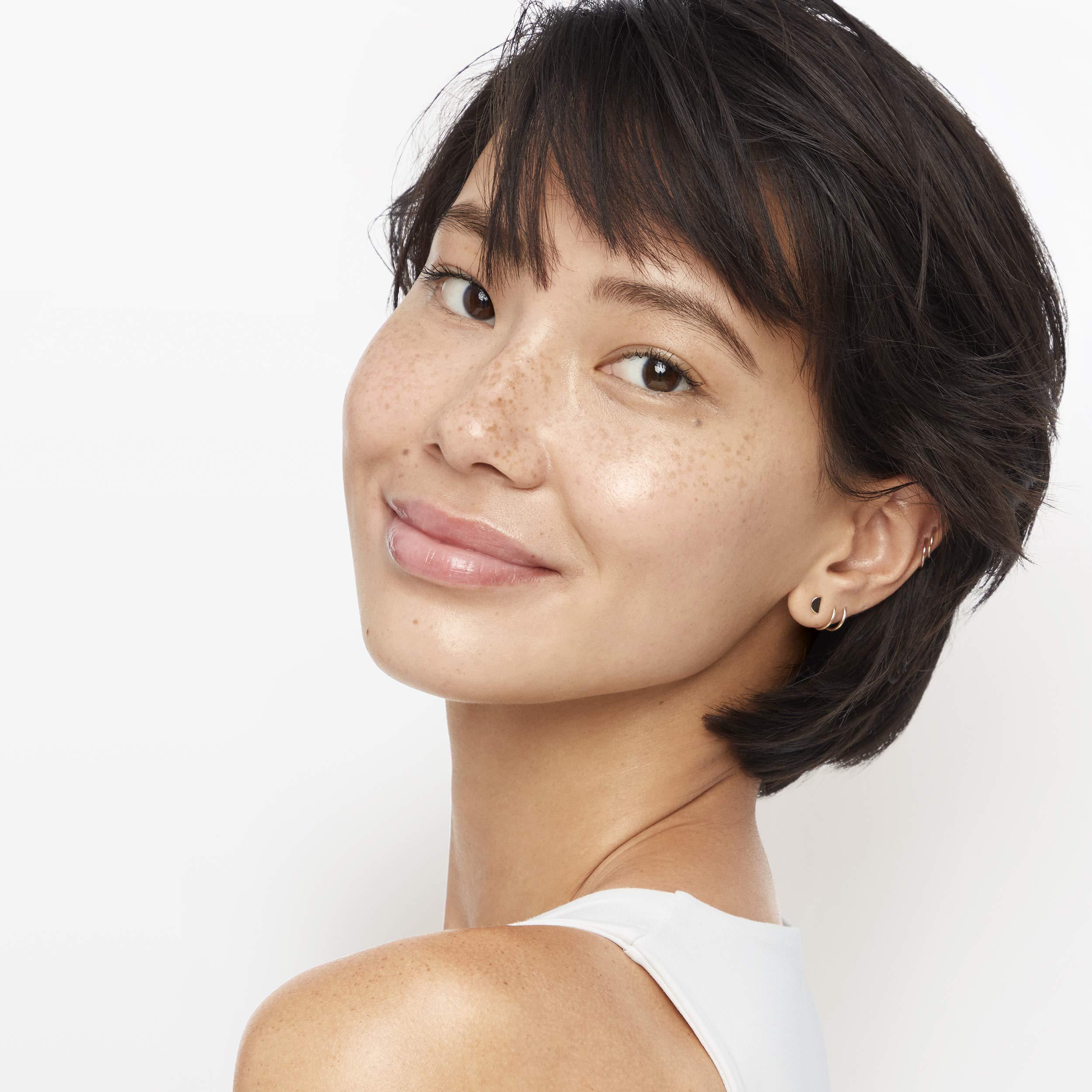 Olay Makeup Remover Wipes by Olay Daily Facials Gentle Clean 5-in-1 Water Activated Cleansing Cloths, 33 count Packaging may Vary