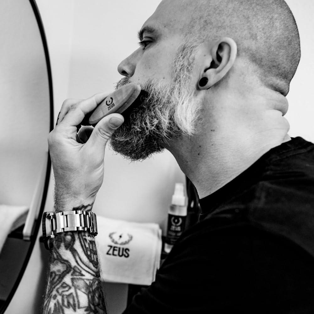 ZEUS ZEUS Pocket Beard & Mustache Brush for Men, Travel Size Beard Brush, Firm Boar Bristles (Made in Germany) N91
