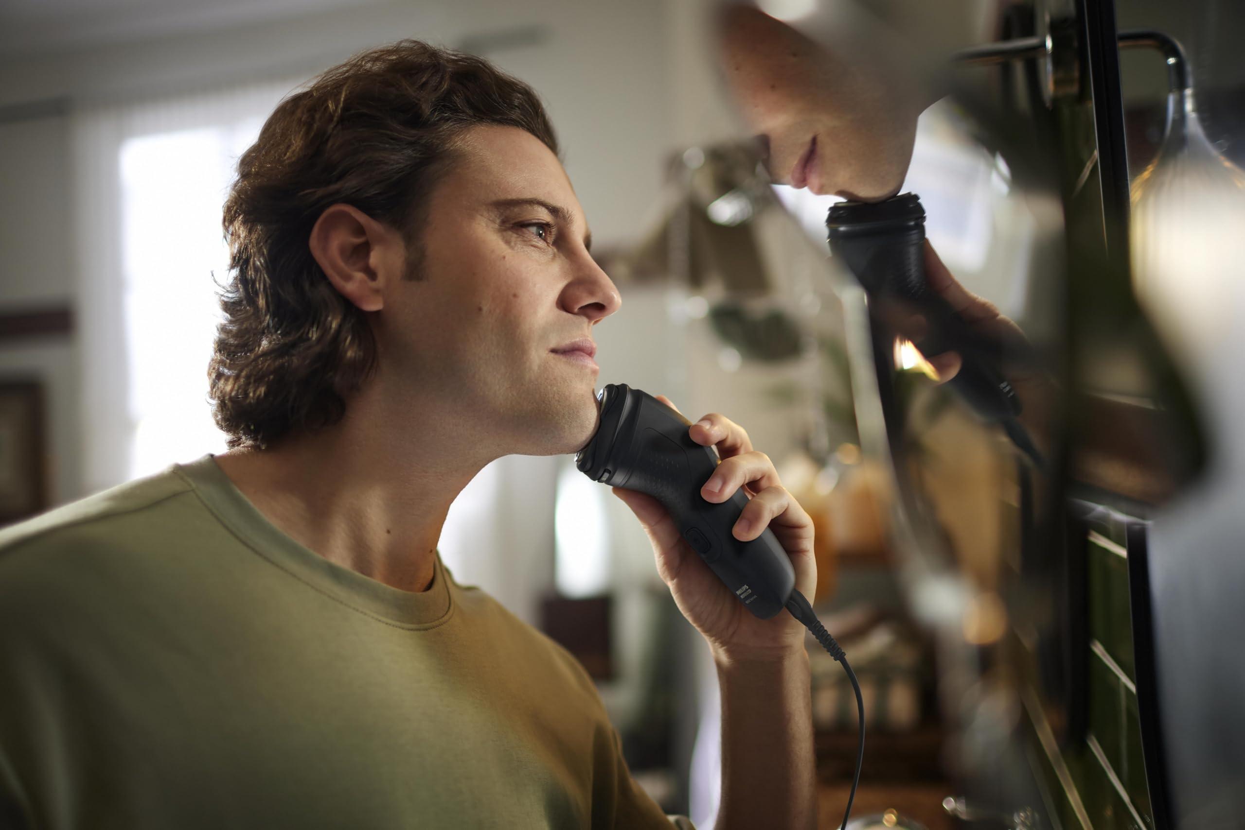 Philips Norelco Philips Norelco Shaver 1100, with Comfort Cut Blades & 4D Flex Heads (Corded Use Only), S1016/90