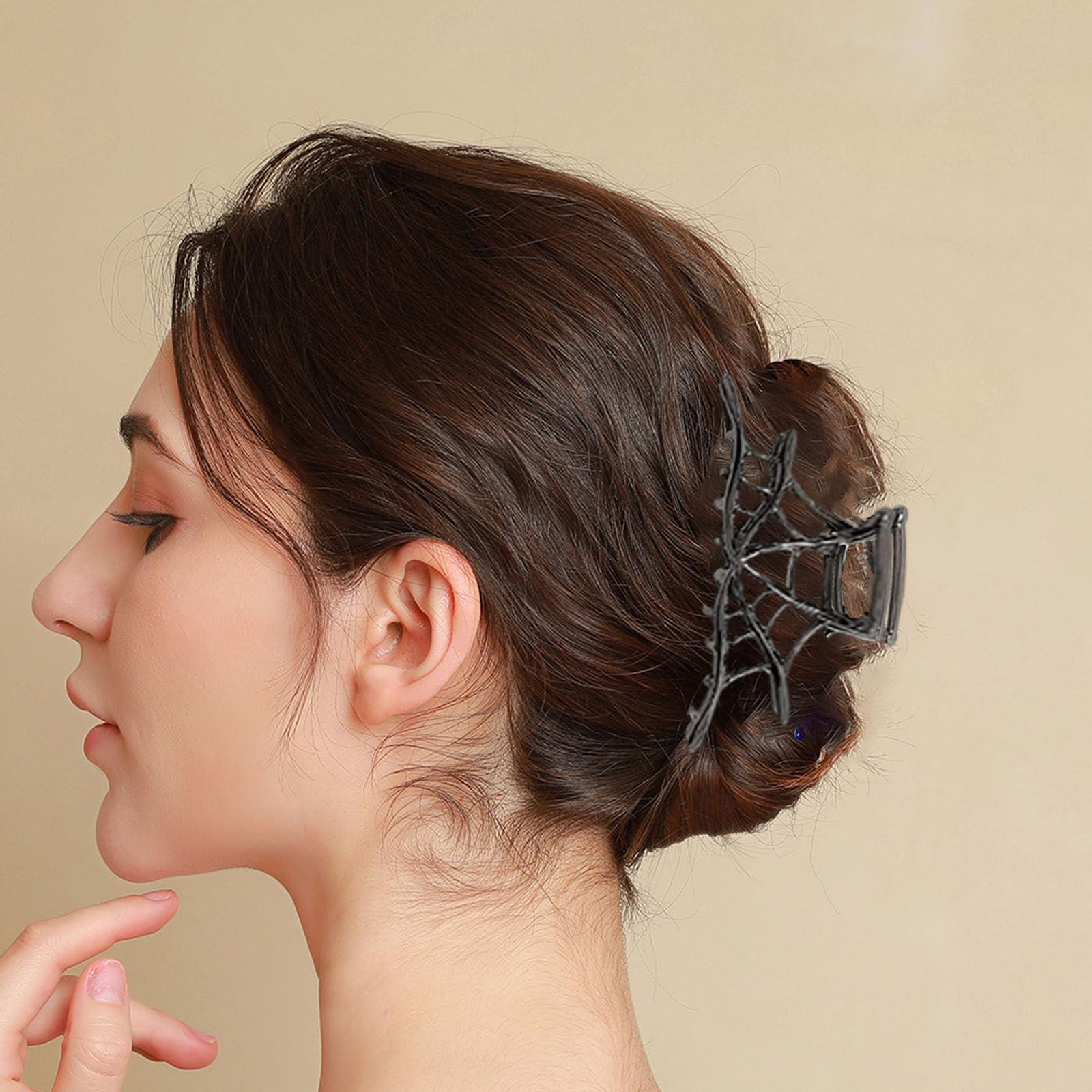 DUJUAN 1pcs Black Cobweb Hair Clips - Halloween Metal Spider Claw Clips Medium Gun Black Alloy Cobweb Designs Shark Hair Claw Clips Strong Spring Halloween Hair Accessories for Adult