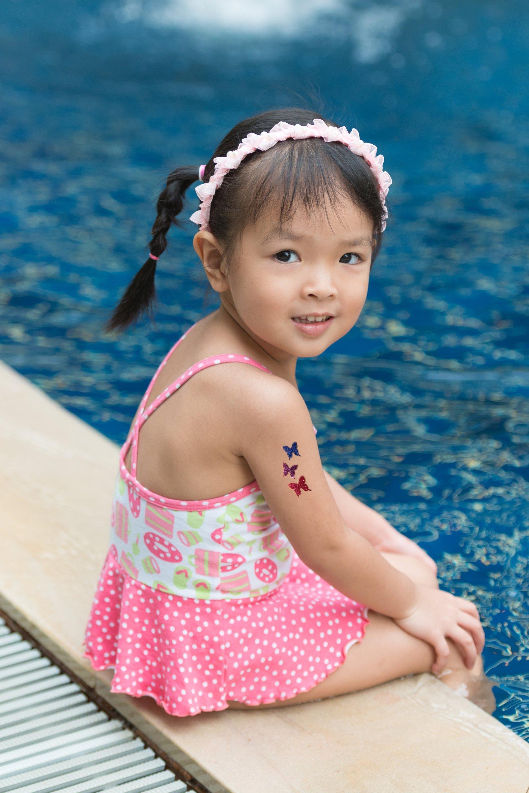 GlitZGlam Original Glitter Tattoo Kit and Temporary Tattoos with 6 Large Glitter Pots, Body Adhesive, Stencils and 2 Cosmetic Brushes