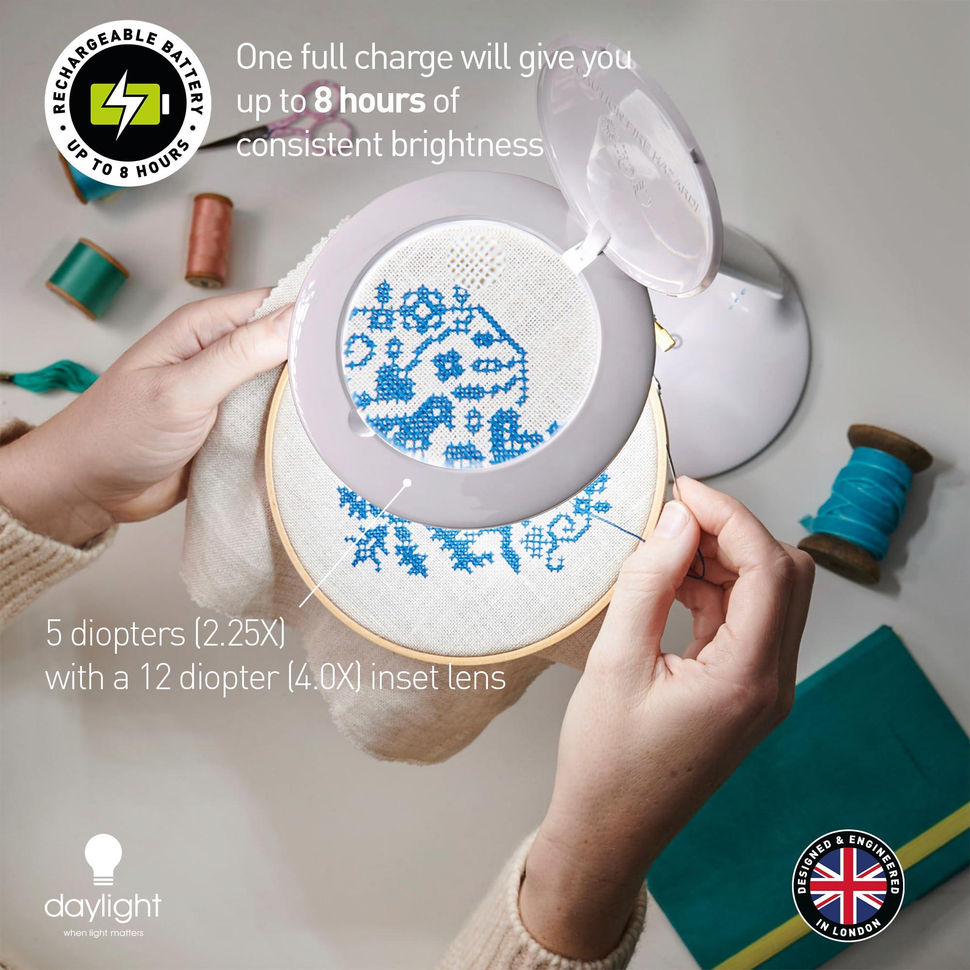 Daylight Daylight Company Halo Go Magnifier Lamp, Rechargeable USB, Portable, Lightweight, Desk Lamp Reading, Hobbies, Sewing, Crafts, Nail Salon, Handcrafts and More, Colour Temperature: 6,000 K, White