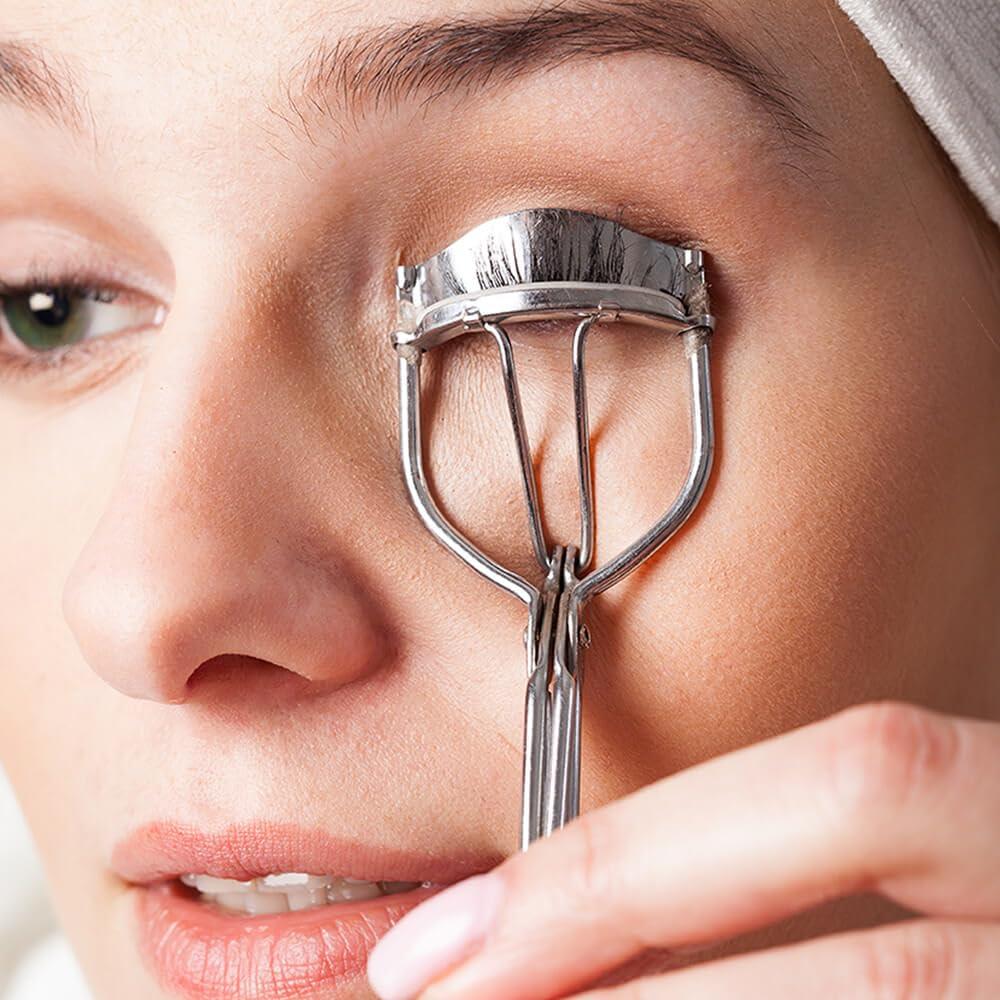 jeufond Jeufond 80 pcs Eyelash Curler Refills, Eyelash Curler Pads, Silicone Rubber Universal Eye lash Curler Replacement Refills with Clear Storage Box (White)