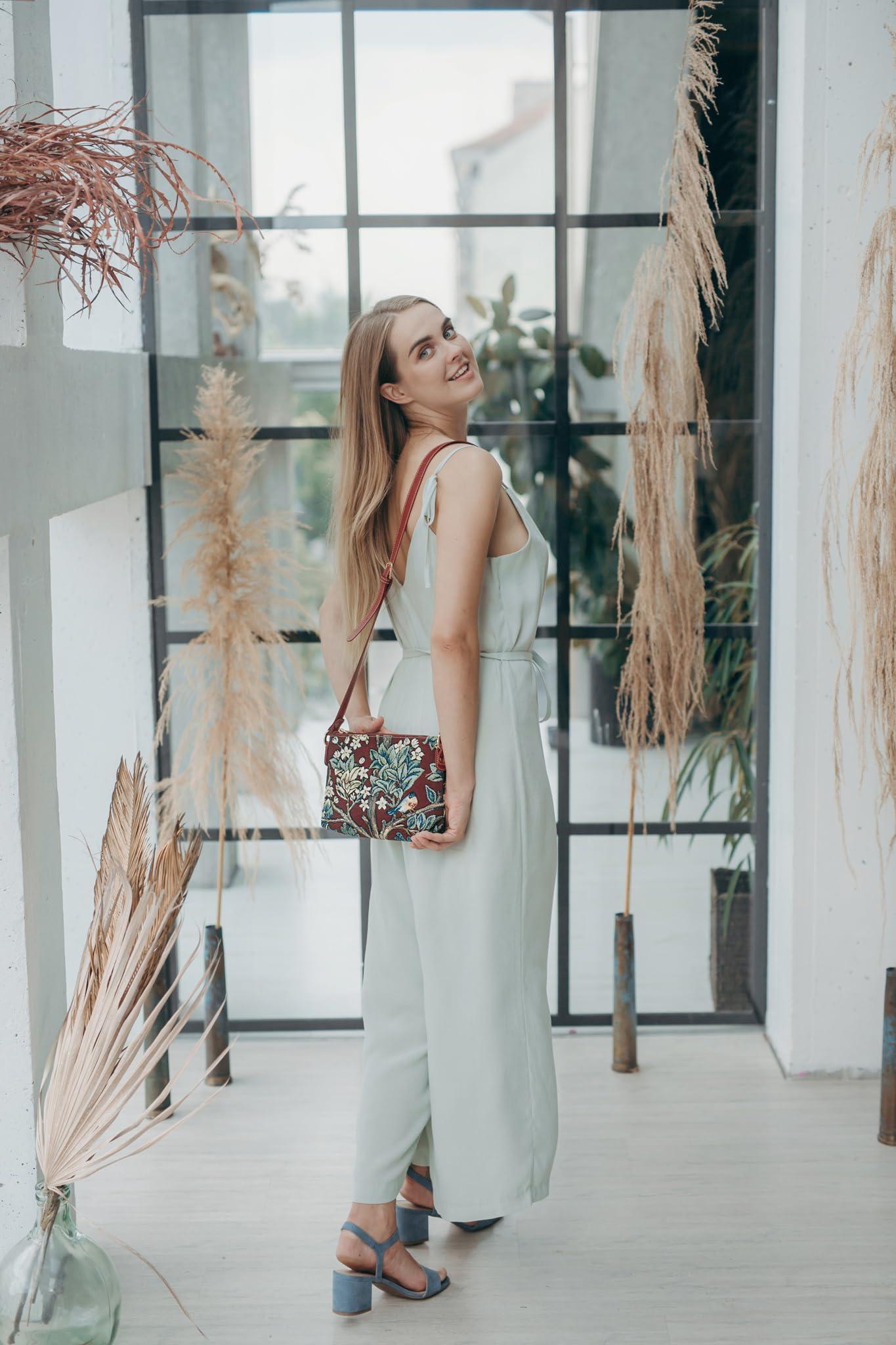 Signare Signare Tapestry Crossbody Bag Shoulder Purse for Women In William Morris Tree of Life in Red (XB02-ART-WM-TLRD)