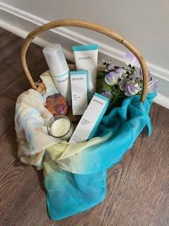 Generic Skin Care Gift Basket
