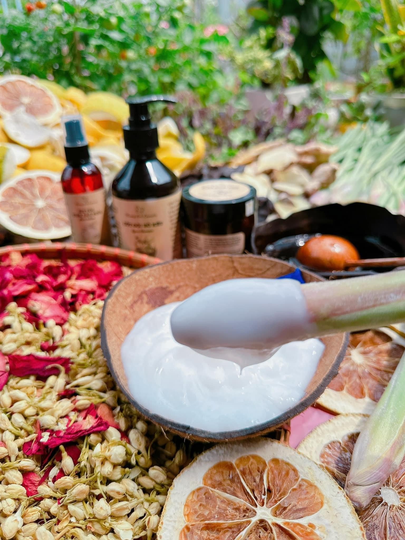 Phuong Anh Cosmetic Phuong Anh Cosmetic - Combo Locust Shampoo and Conditioner (free hair growth serum and eyelash serum) - Combo Ct Gi B Kt X Bi Da (Tng Tinh Du Bi Kch Mc Tc, Serum Dng Mi)