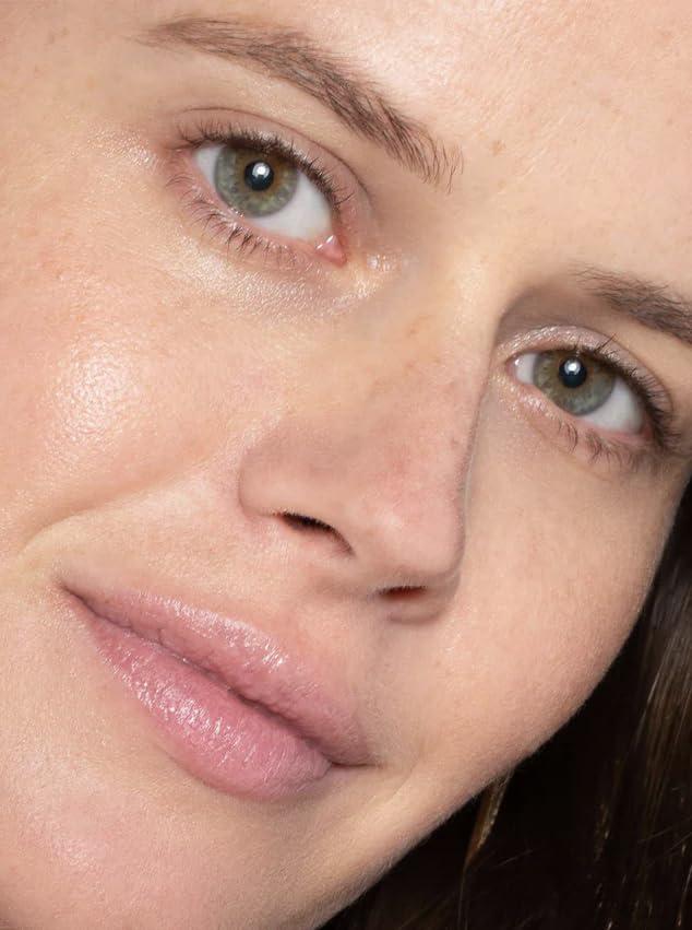 ILIA ILIA - Super Serum Skin Tint SPF 40 | Non-Comedogenic, Vegan, Lightweight to Help Against Blue Light, + Pollution while Hydrating, Smoothing, + Refining (Shela ST8, 1 fl oz | 30 ml)