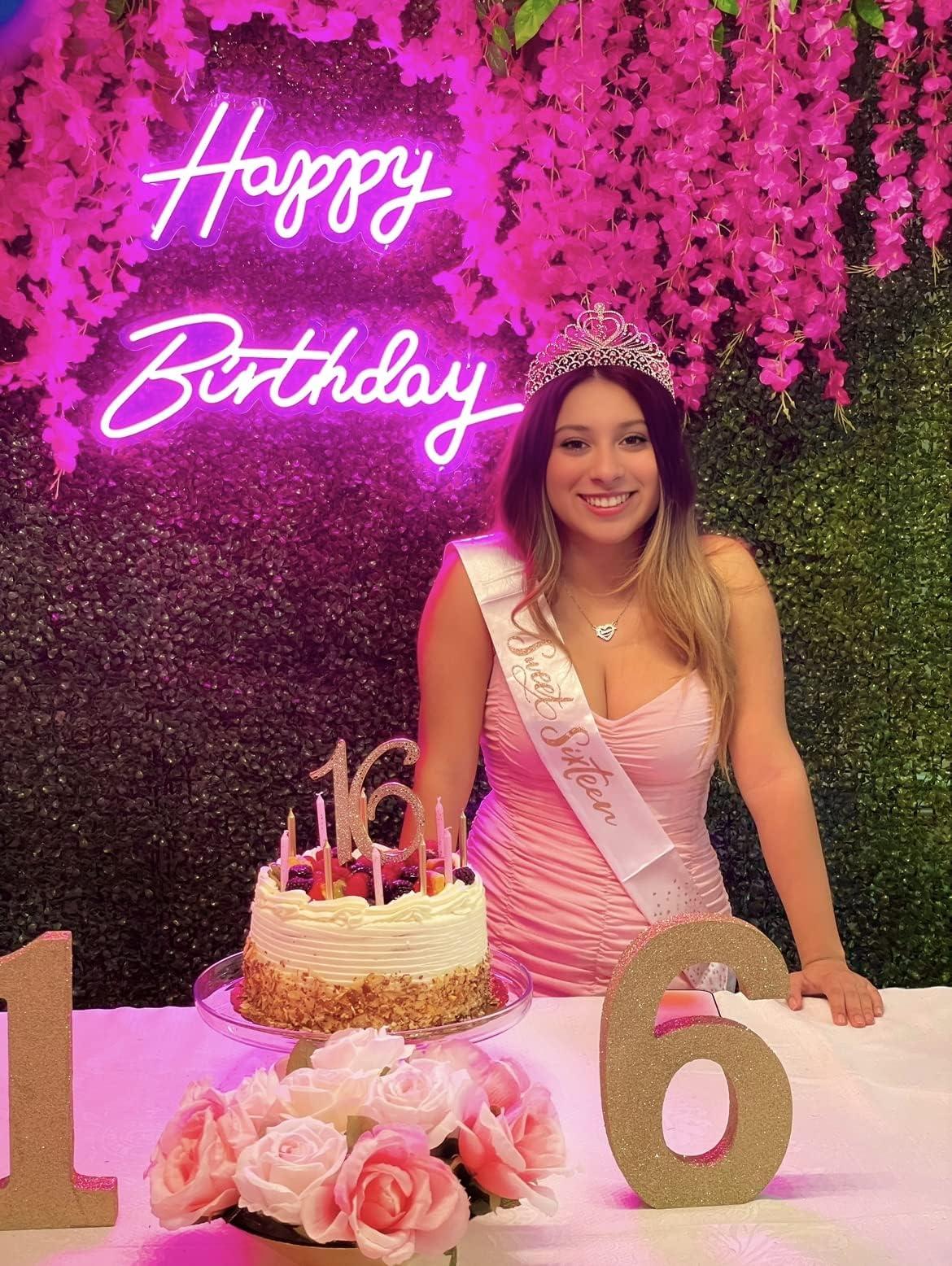 Henry Margu Henry Margu (Holly) - Synthetic Full Wig in 12H