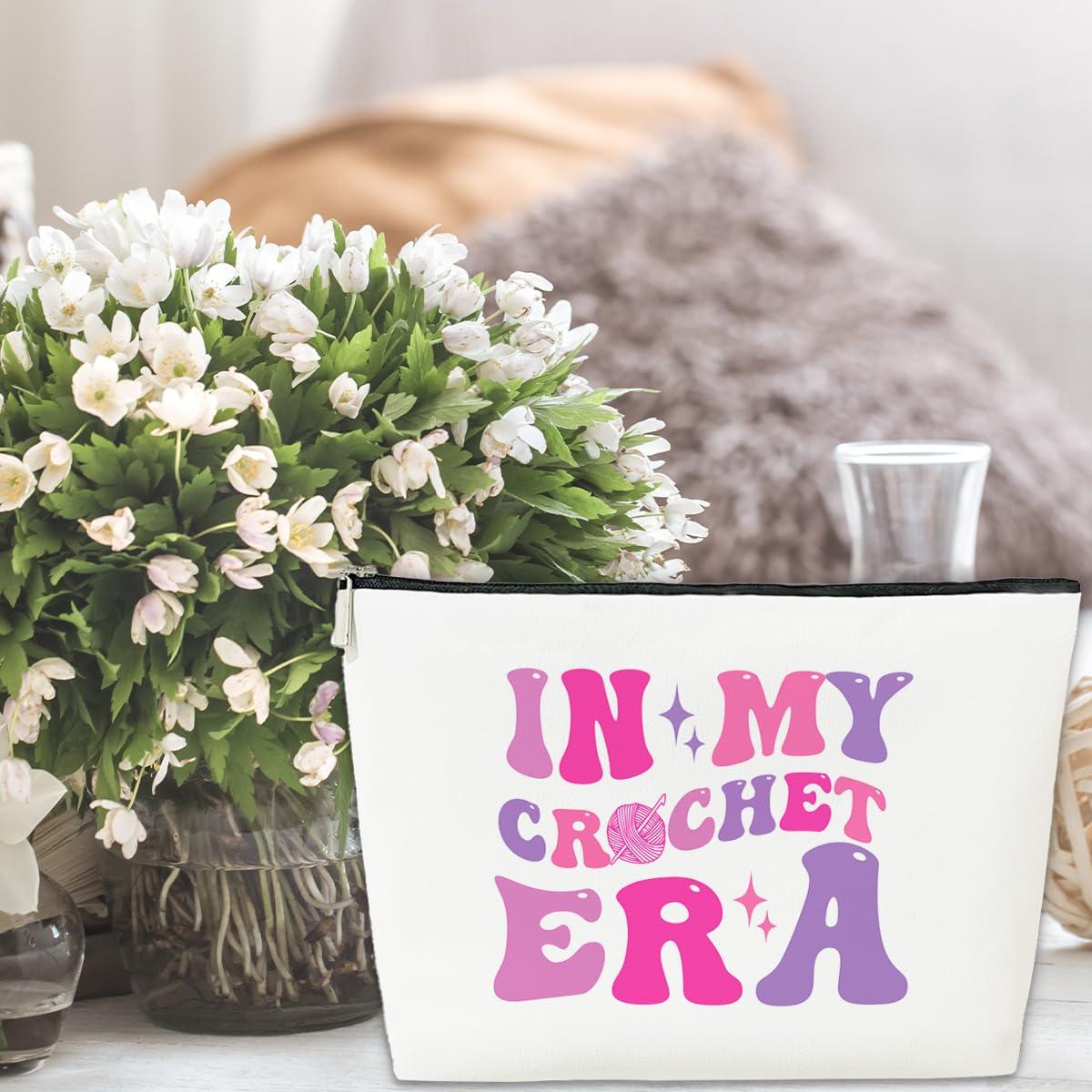 JioJio Chan JioJio Chan Crochet Gifts Makeup Bag, Crochet Gifts for Crochet Lovers Crocheters Knitters, Crochet Knitting Gifts for Women,In My Crocher Era Crochet Makeup Cosmetic Bag for Purse
