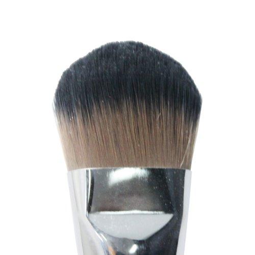 Make Up For Ever MAKE UP FOR EVER 108 Large Foundation Brush