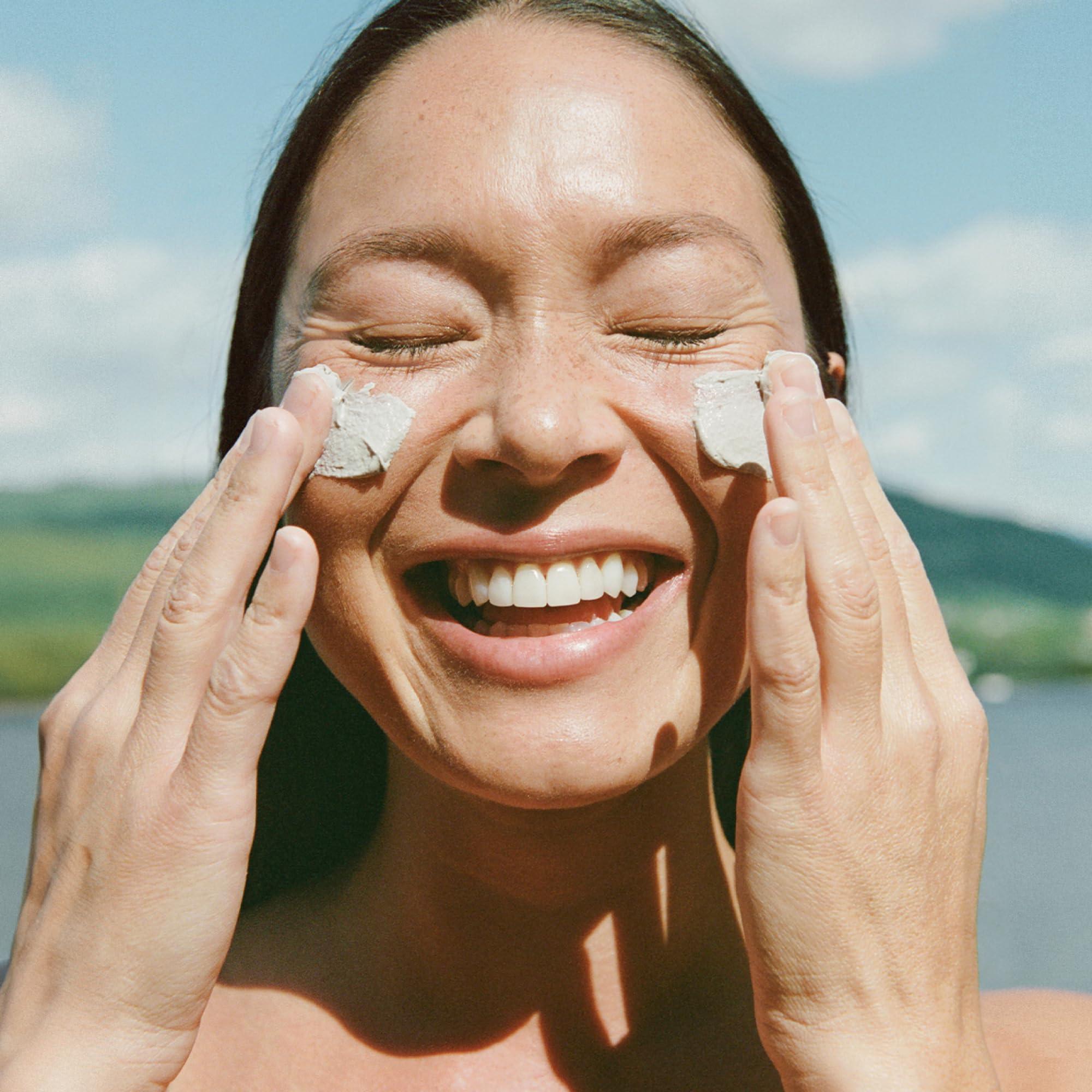 Ursa Major Ursa Major Green Slate Mineral Polish | Renew Appearance of Dull + Uneven Skin | Exfoliates Skin to Smooth, Refresh & Brighten | Vegan, Cruelty-Free & Non-Toxic 3.88oz