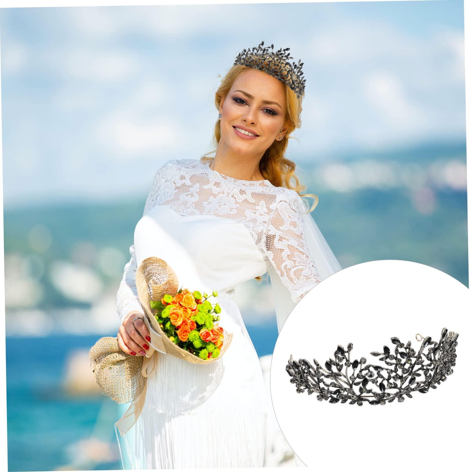 Lumene Lumene Color Correcting CC Cream - Lightweight Foundation - Medium Coverage - Redness Reducing Face Makeup for Glowing Complexion - Vegan Formula + Suitable for All Skin Types - Ultra Light (1 fl oz)