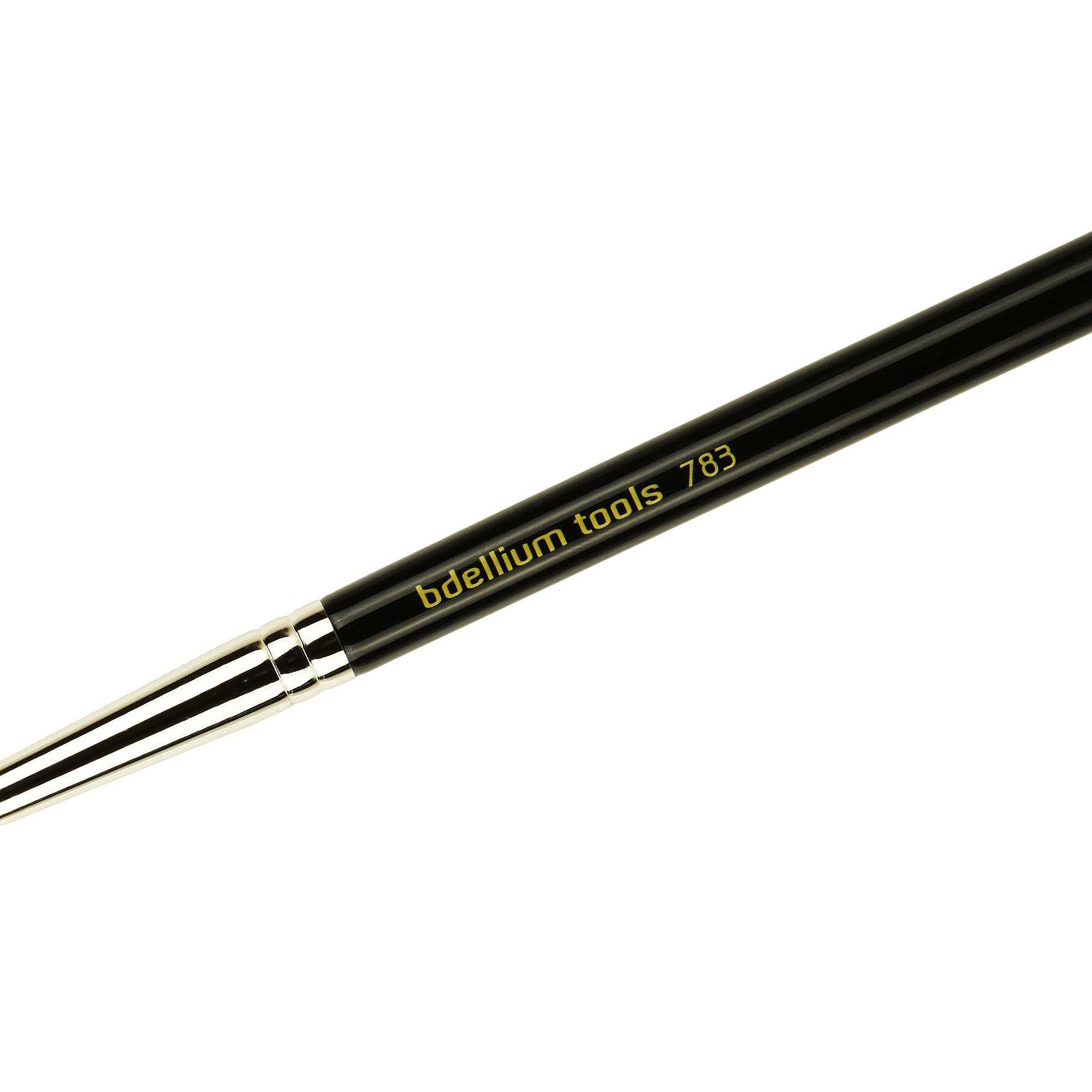 BDELLIUM TOOLS Bdellium Tools Professional Makeup Brush - Maestro Series 783 Small Tapered Blending - With Mix of Soft Synthetic & Natural Fibers, For Applying & Blending Eyeshadow (Black, 1pc)