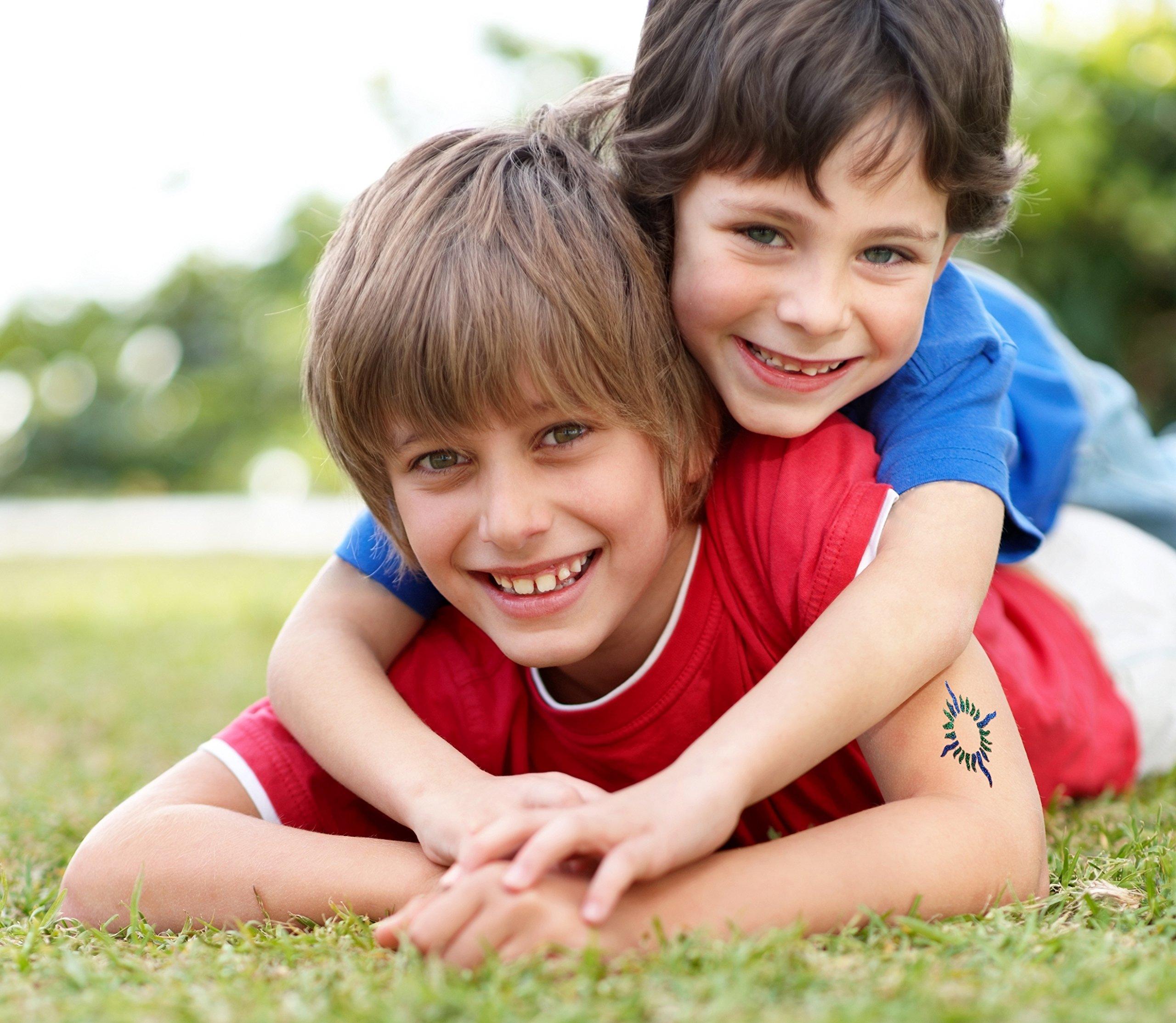 GlitZGlam Original Glitter Tattoo Kit and Temporary Tattoos with 6 Large Glitter Pots, Body Adhesive, Stencils and 2 Cosmetic Brushes