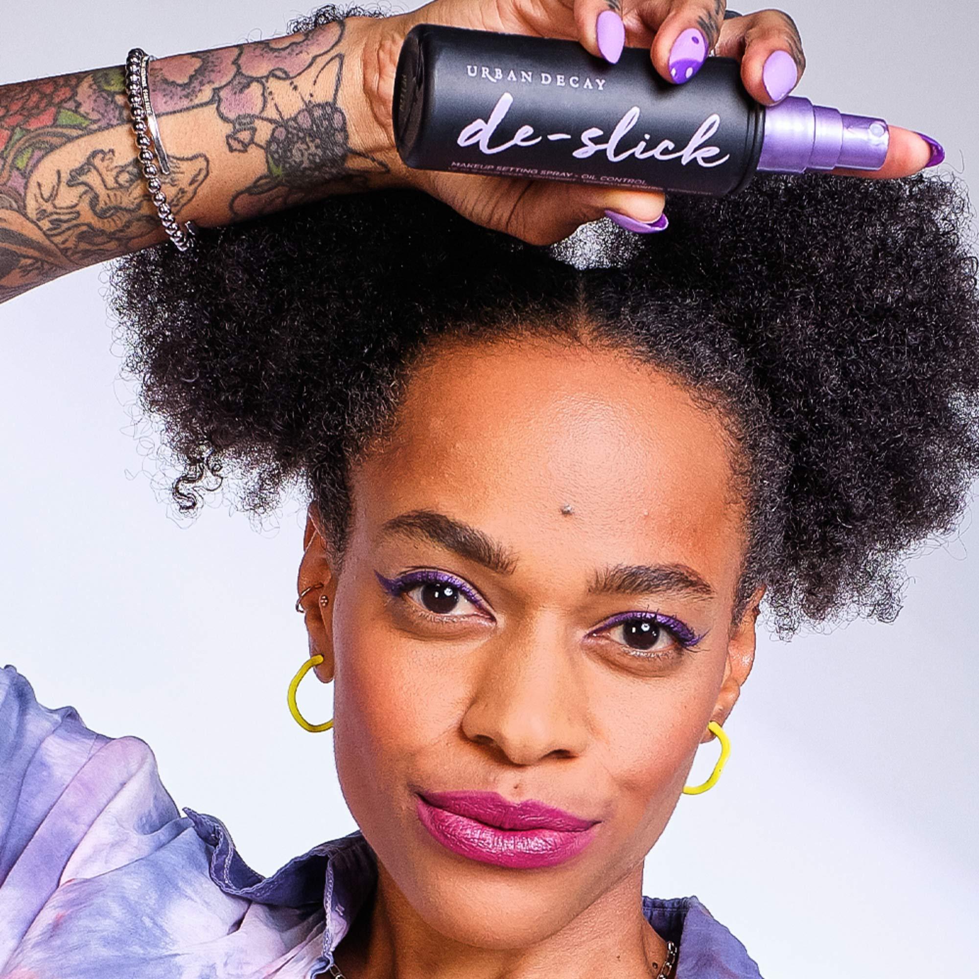 URBAN DECAY Urban Decay De-Slick Mattifying Makeup Setting Spray for Face (Full Size), Waterproof, Smudge-proof, Oil & Shine Control, for Oily Combination Skin, Oil-free, Vegan, Cruelty-free - 4 fl oz