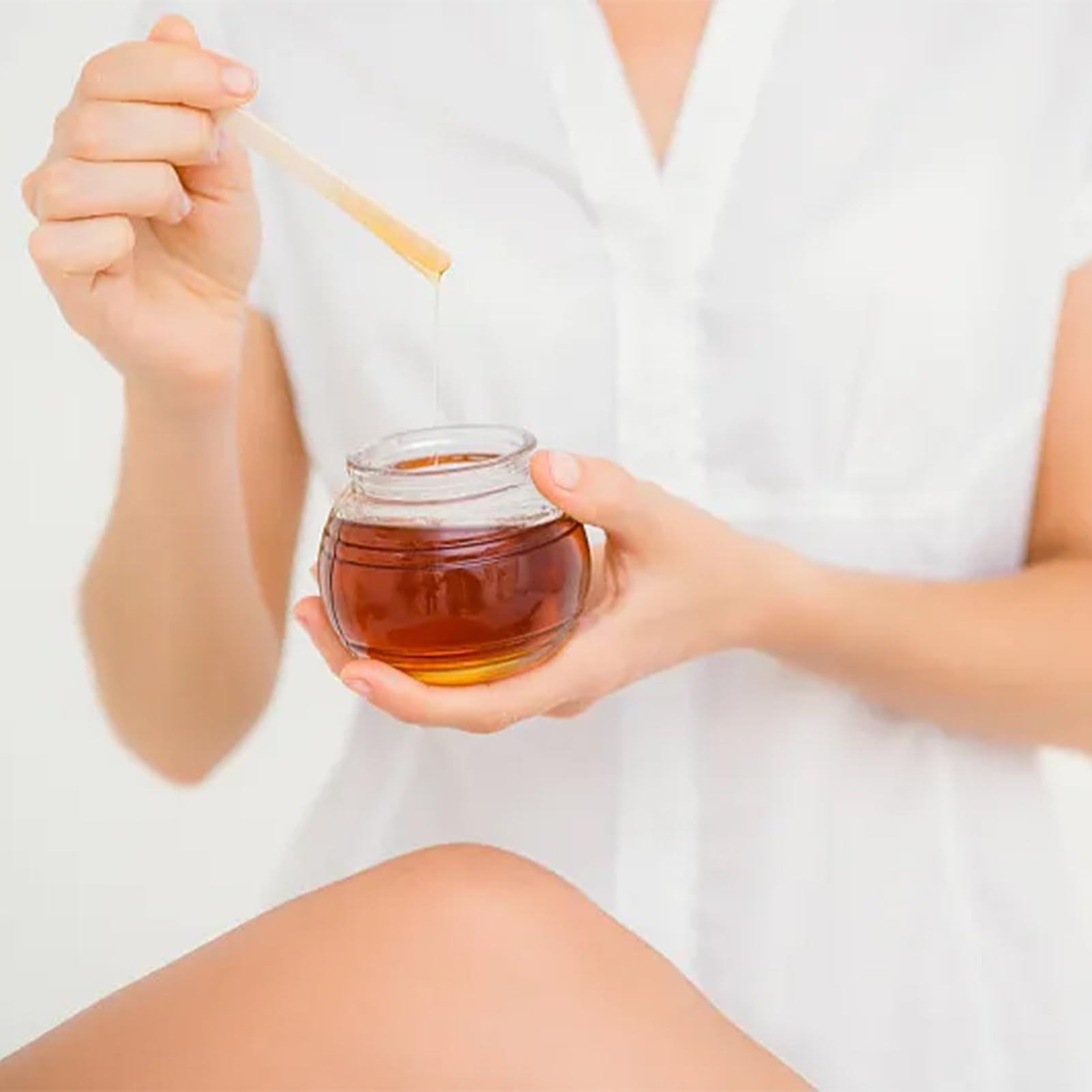 Pumwoy 300Pcs Wooden Wax Stick Small Wax Applicator Sticks for Face,Eyebrow,Lip,Nose,Finger,Small Wax Stick for Hair Removal(Slanted and Round)