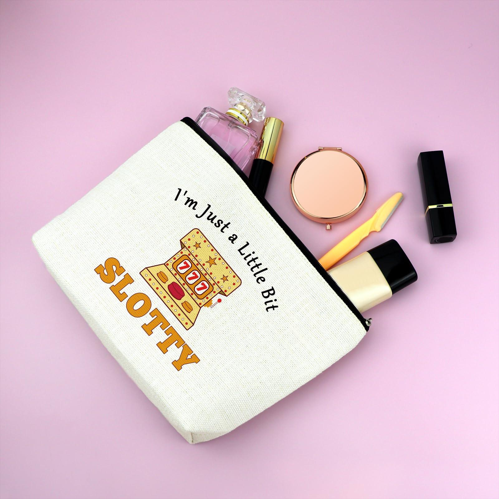 Mxrymvu Funny Gambling Makeup Bag Gifts for Casino Lovers Women Cosmetic Bag Birthday Gifts for Gamblers Zipper Pouch Lucky Casino Gifts Christmas Gift for Friends Grandma Her I'M JUST A LITTLE BIT SLOTTY