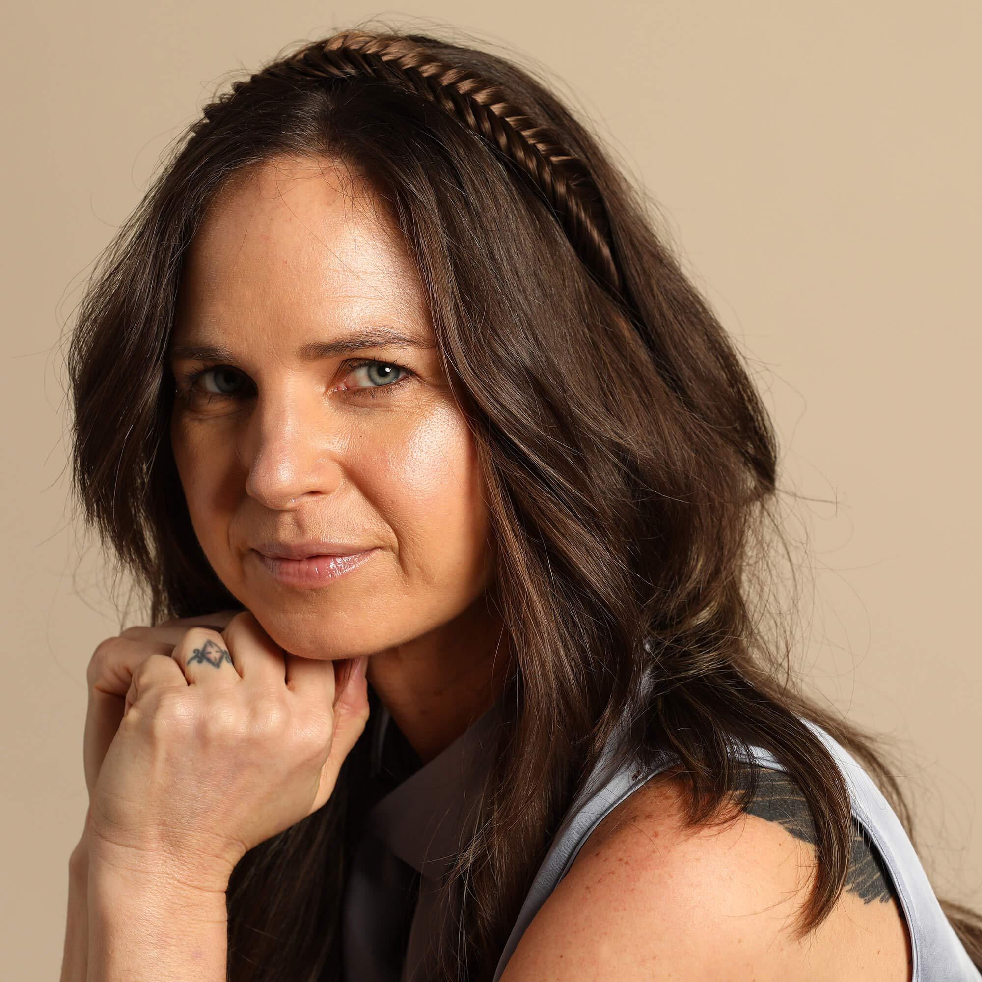 MADISON BRAIDS MADISON BRAIDS Women\'s Headband Hair Braid Natural Looking Synthetic Hair Piece Extension - Arisa Fishtail - Brunette