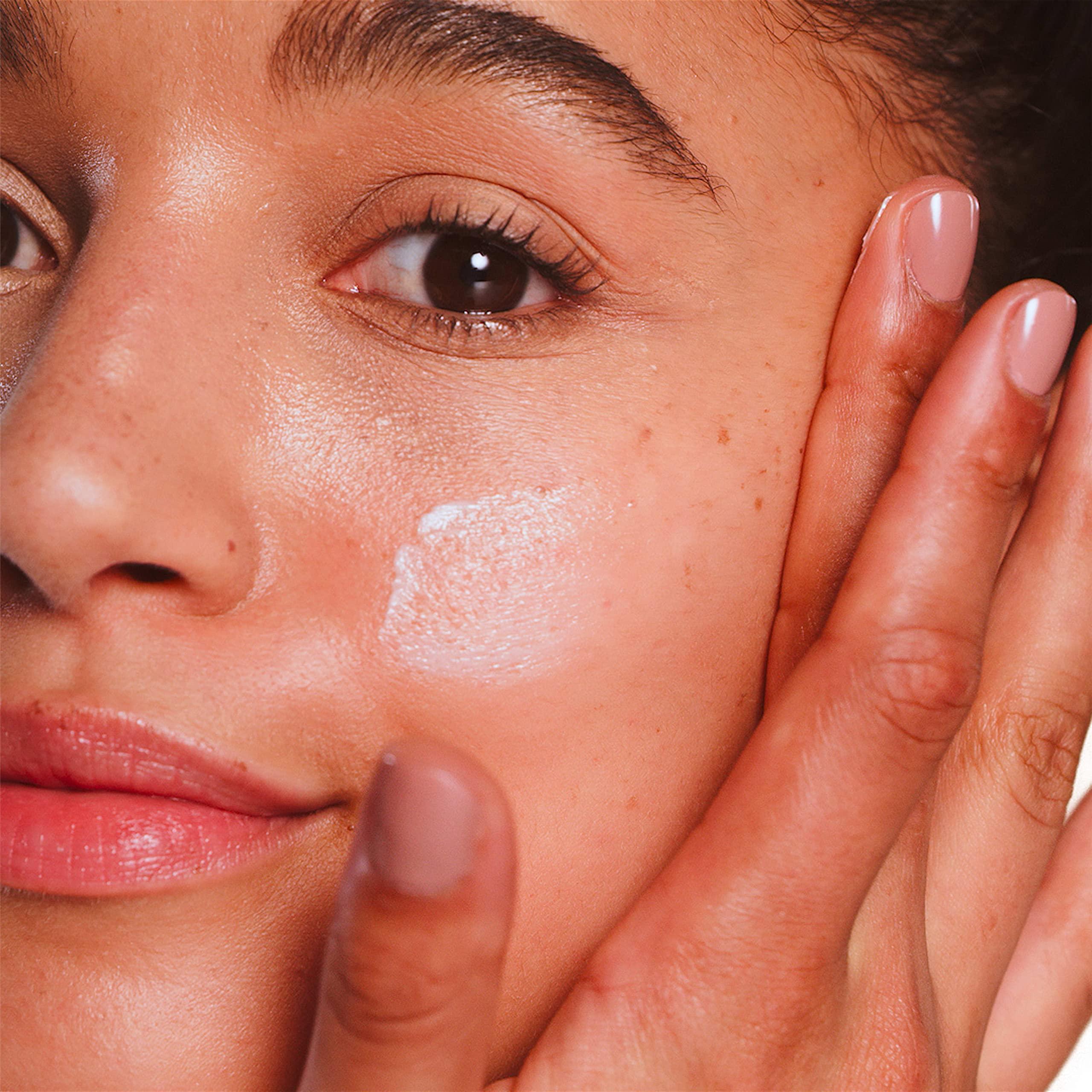 Neutrogena Neutrogena Rapid Tone Repair 20% Vitamin C Brightening Serum Capsules, Antioxidant Face Serum to Brighten Look of Dark Spots & Even Skin Tone, Oil-Free, 30 Serum Capsules