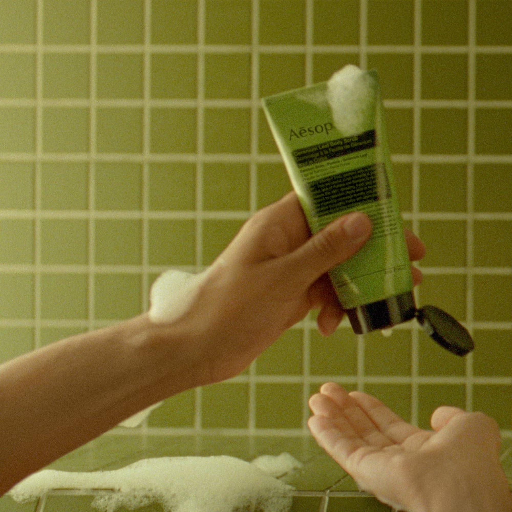 Aesop Aesop Geranium Leaf Exfoliating Body Scrub | Smooth, Soft, Hydrated Skin | 6.2 oz / 180mL