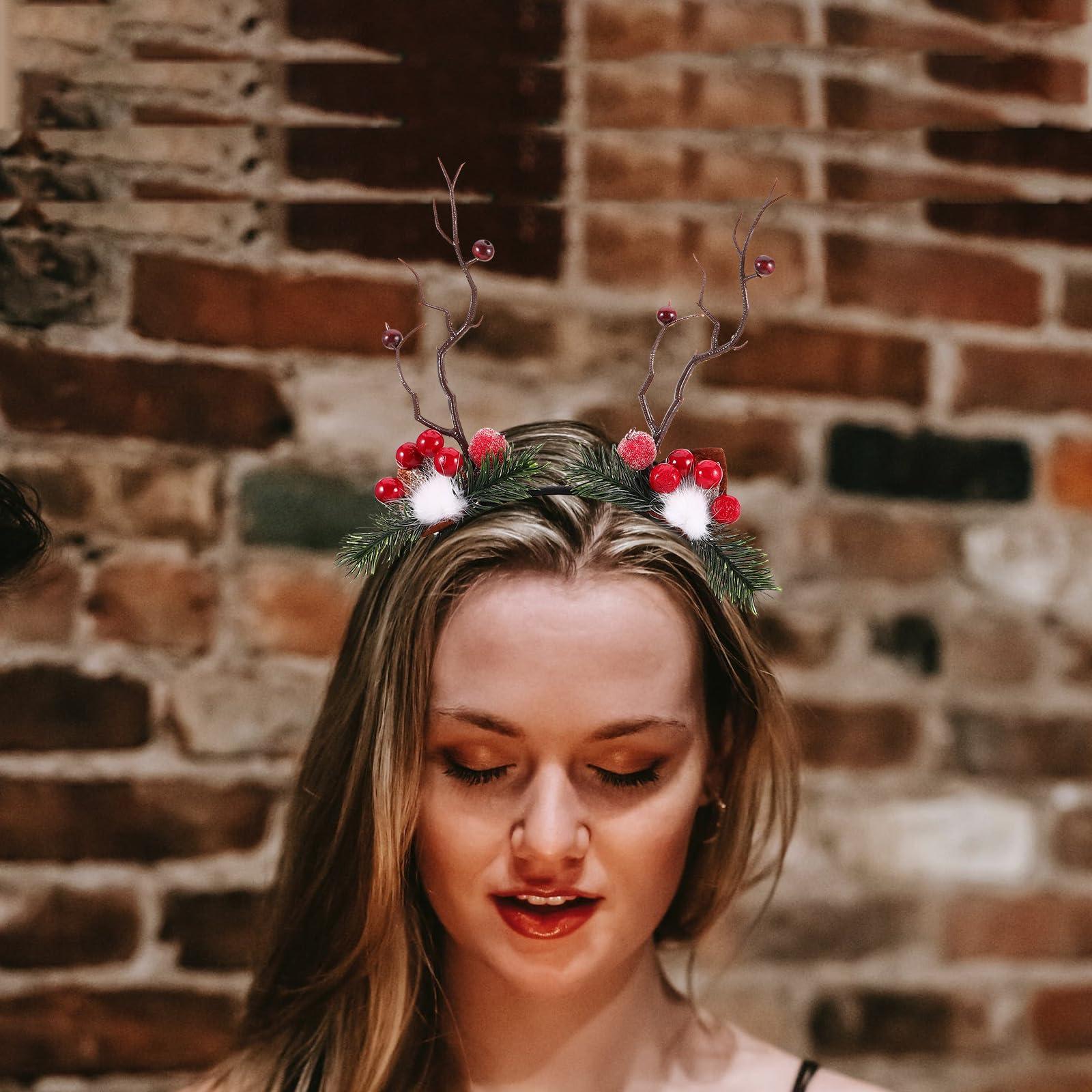LOGOFUN LOGOFUN Christmas Antler Headband Xmas Antler Hair Band with Red Berries and Hairball Christmas Elk Horns Headdress for Women Girls Xmas Party Costume Hair Accessories