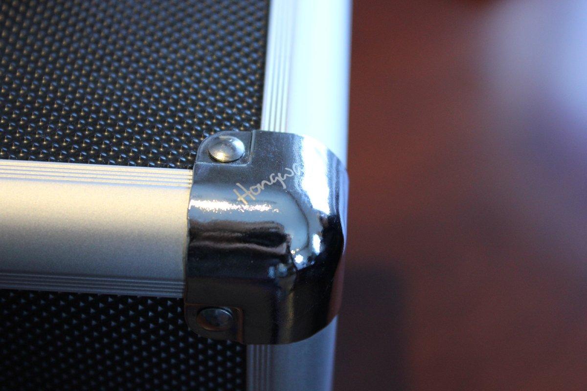 Hongwa Hongwa Black Aluminum Like Hard Makeup Train Case Store and Carry