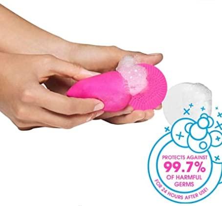 beautyblender Beautyblender | Blendercleanser Solid Unscented Makeup Sponge & Brush Cleanser + Silicone Scrub Mat | Professional Cleansing Tool, Makeup Sponge Cleaner, Vegan & Cruelty Free, Made in USA