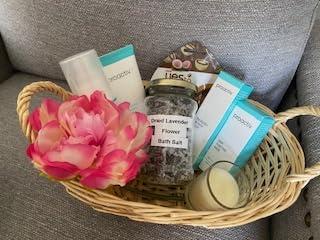 Generic Skin Care Gift Basket