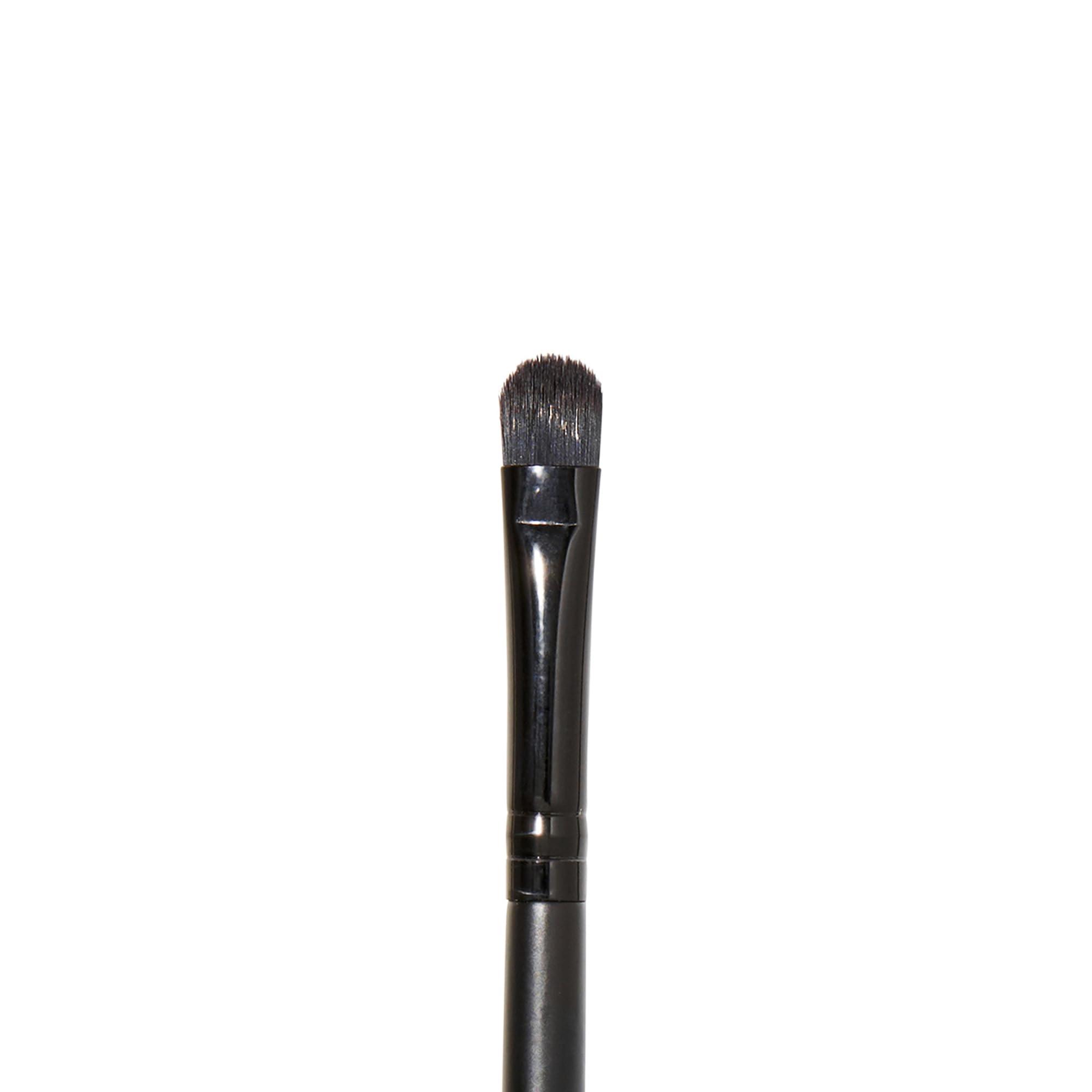 e.l.f. e.l.f. Concealer Brush, Flat Makeup Brush For Concealing Imperfections, Vegan & Cruelty-Free
