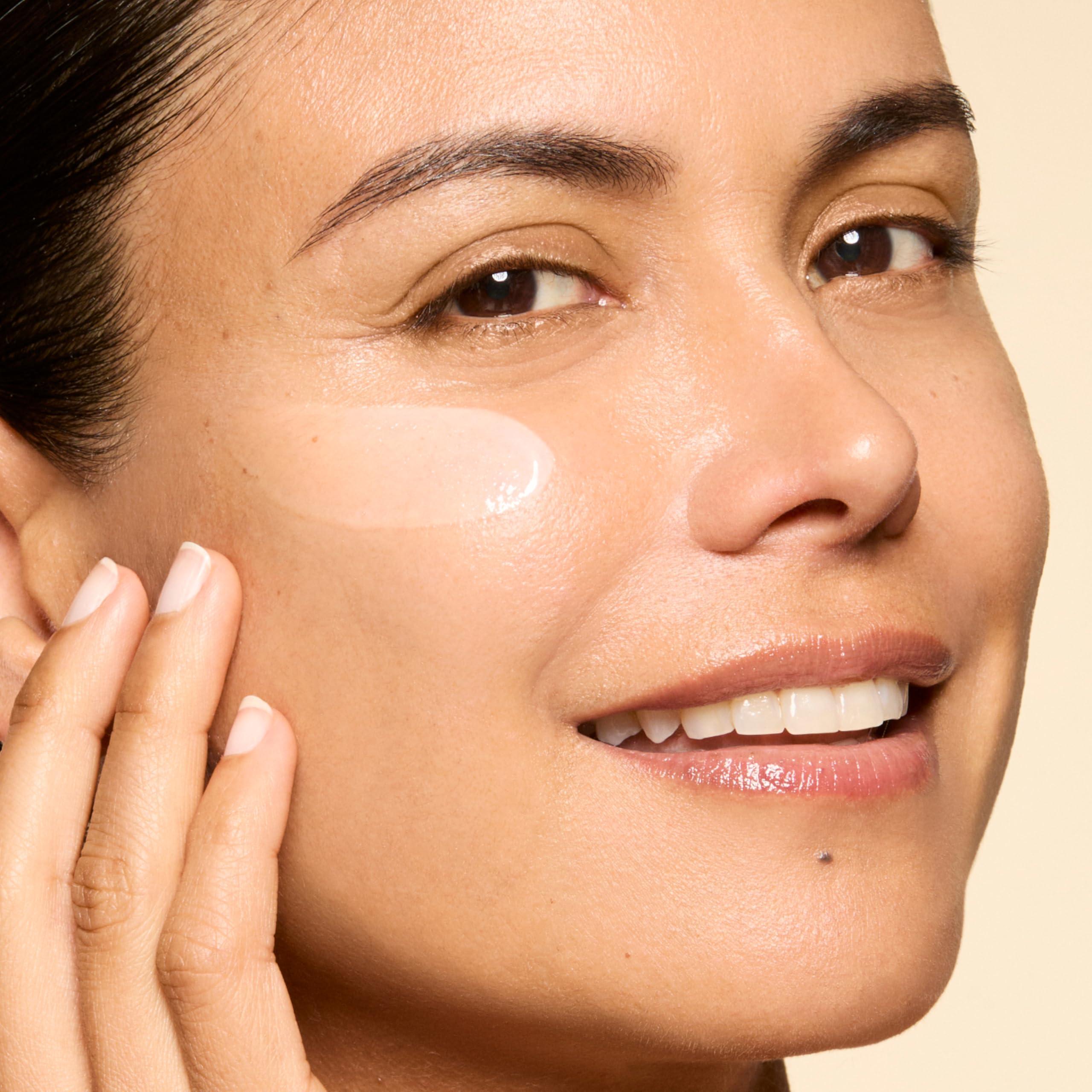 Honest Beauty Honest Beauty Get Glowing Bundle | Vitamin C Brightening Serum + Everyday Moisturizer | Improves Skin Tone | Gentle for Sensitive Skin, Fragrance Free, Vegan | 1 fl oz, 1.7 fl oz