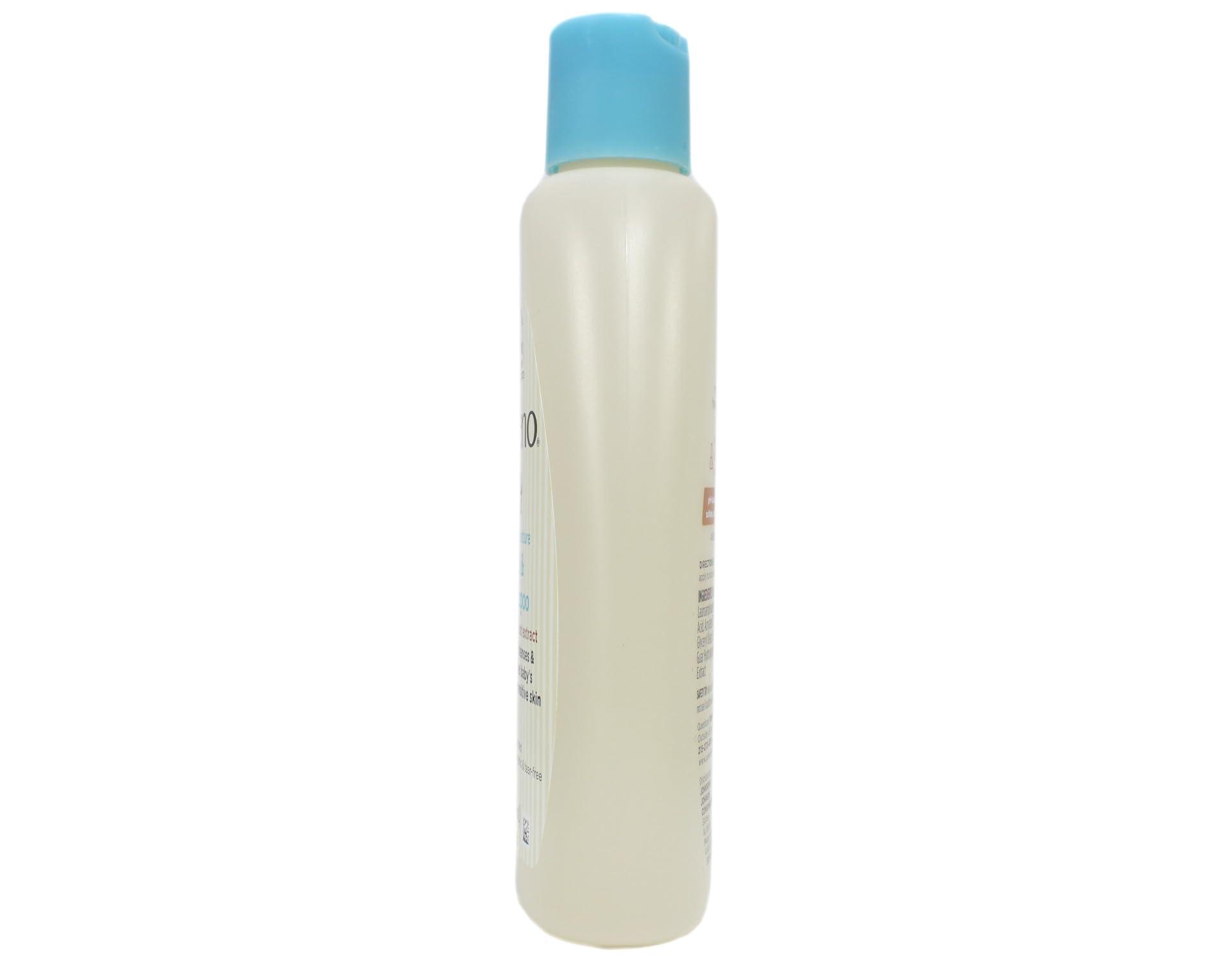 Johnson & Johnson Aveeno Baby Daily Moisture Wash & Shampoo - Natural Oat Extract, Lightly Scented, Hypoallergenic & Tear-Free - 8 fl oz (Pack of 2)