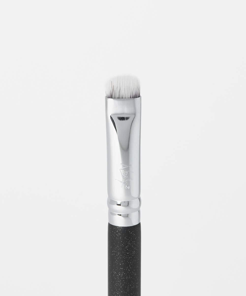 Nanshy Nanshy Eye Smudger Makeup Brush - Smudge Brush for Shading & Blending Eyeshadow & Eyeliner - Perfect Eyeliner Smudge Brush for Buffing - Vegan & Cruelty-Free - Onyx Black