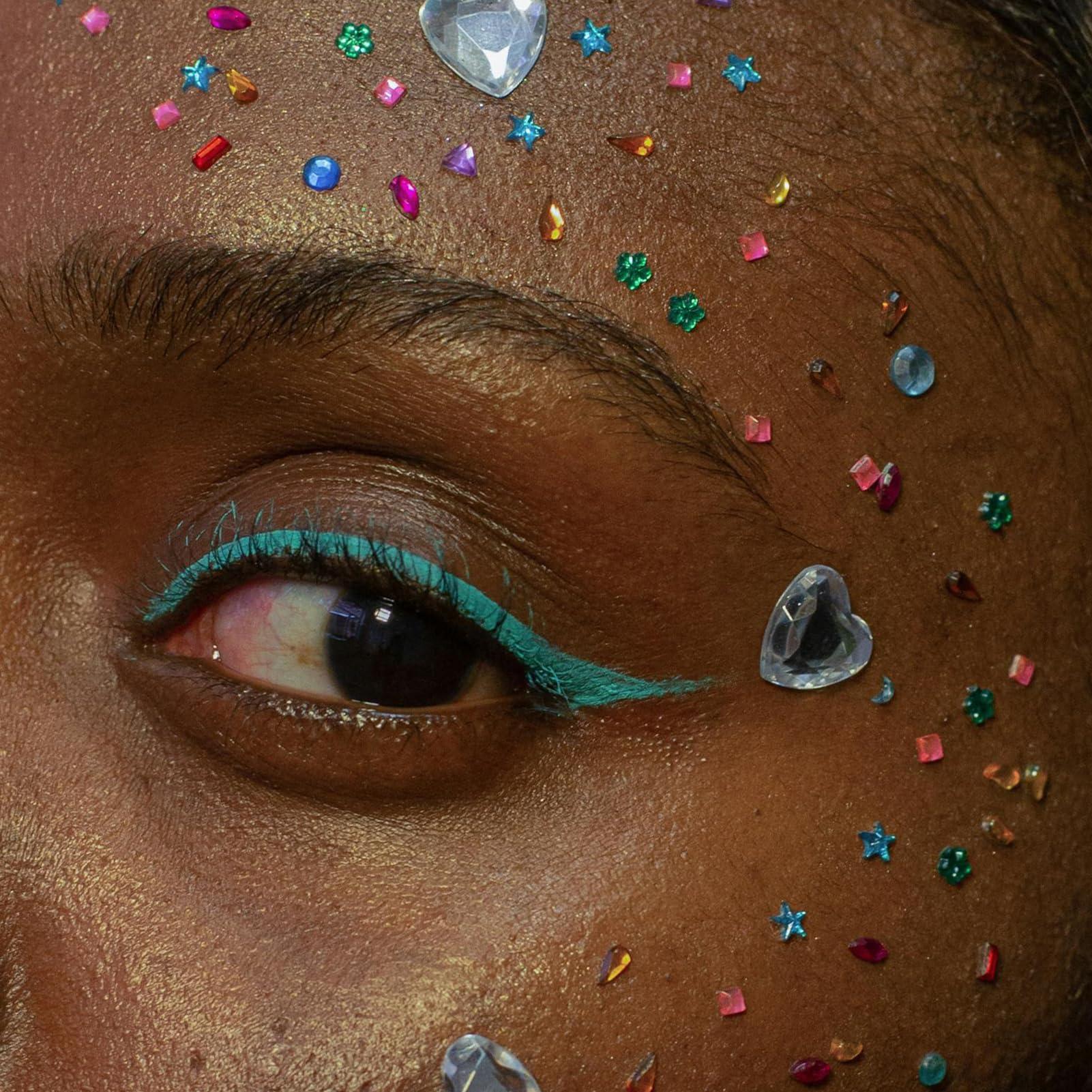 YES.EYE DO YES.EYE DO Bright Blue Liquid Eyeliner Precision Pen - Felt Tip Blue Eyeliner Liquid for Flexible Line Thickness - Easy to Remove with Warm Water - Drama Makeup&Body Art Use (Skyline Blue)