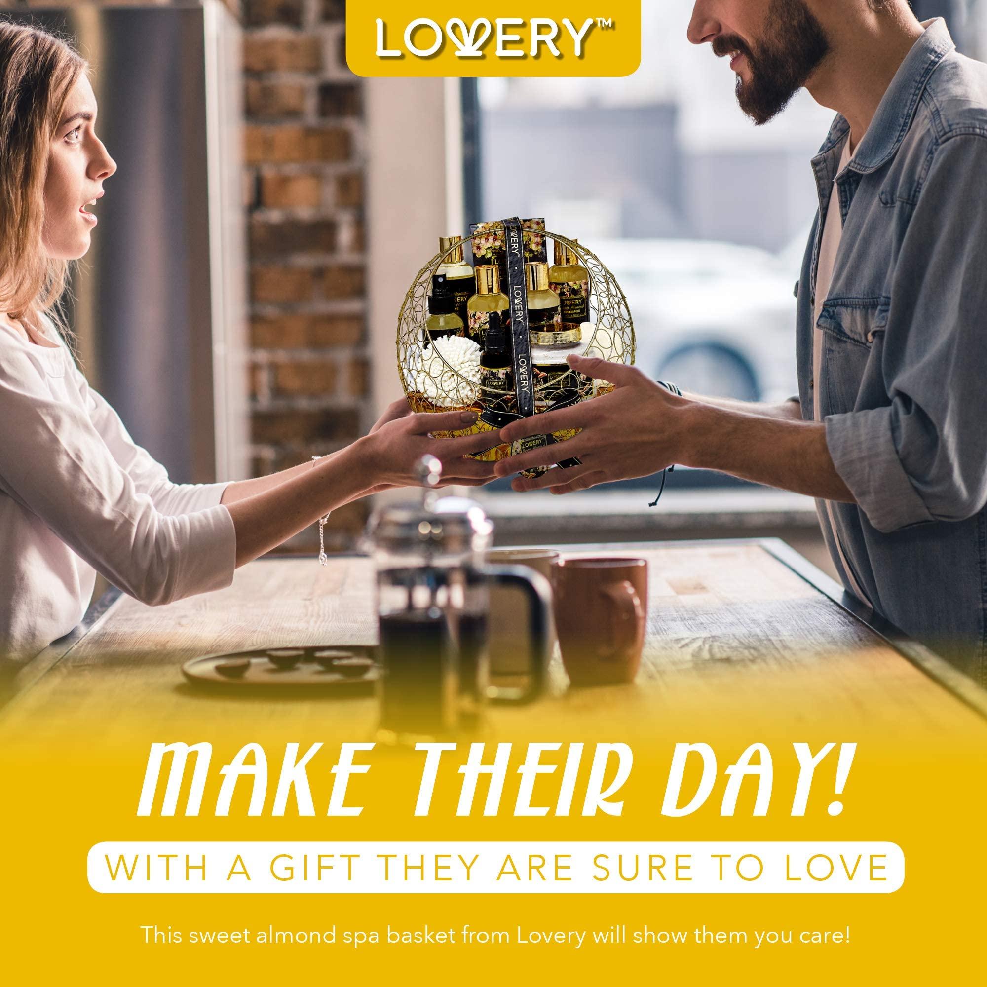 MAMAEARTH Mamaearth Ubtan De Tan Face Wash | Helps Reduce Tanning & Sun Damage | Gently Cleanses Dirt & Excess Oil | Enriched with Turmeric & Saffron | 3.38 Fl Oz (100ml)