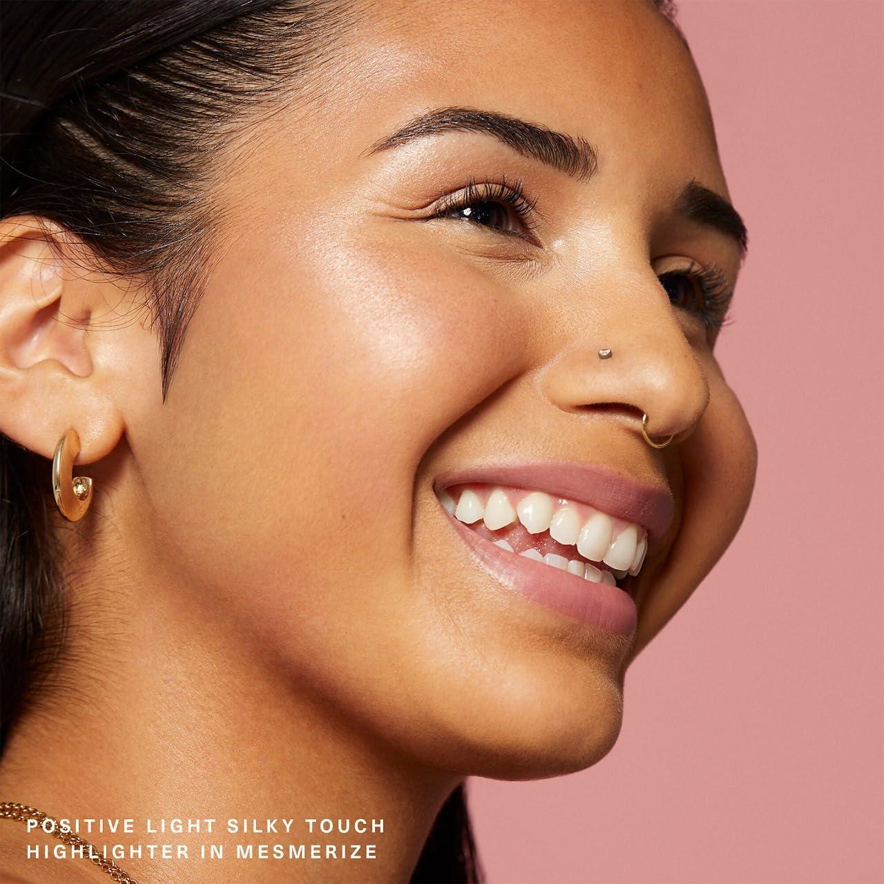 Rare Beauty Rare Beauty by Selena Gomez Positive Light Silky Touch Highlighter Mesmerize