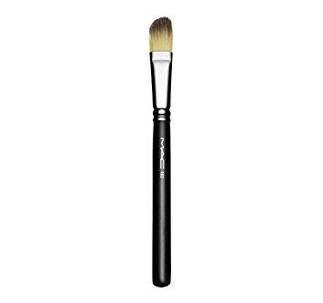 M.A.C MAC 193 Angled Foundation Brush