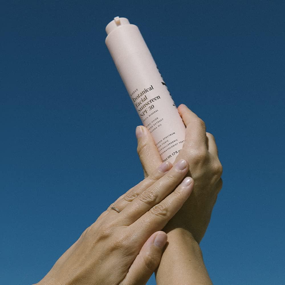 Evereden Evereden Sheer Botanical Face Sunscreen SPF 30 1.7 fl oz. | 100% Non-Nano Mineral Sunscreen Face Formula with Zinc Oxide | Soothing & Nourishing | Clean & Non-Comedogenic | FSA Eligible