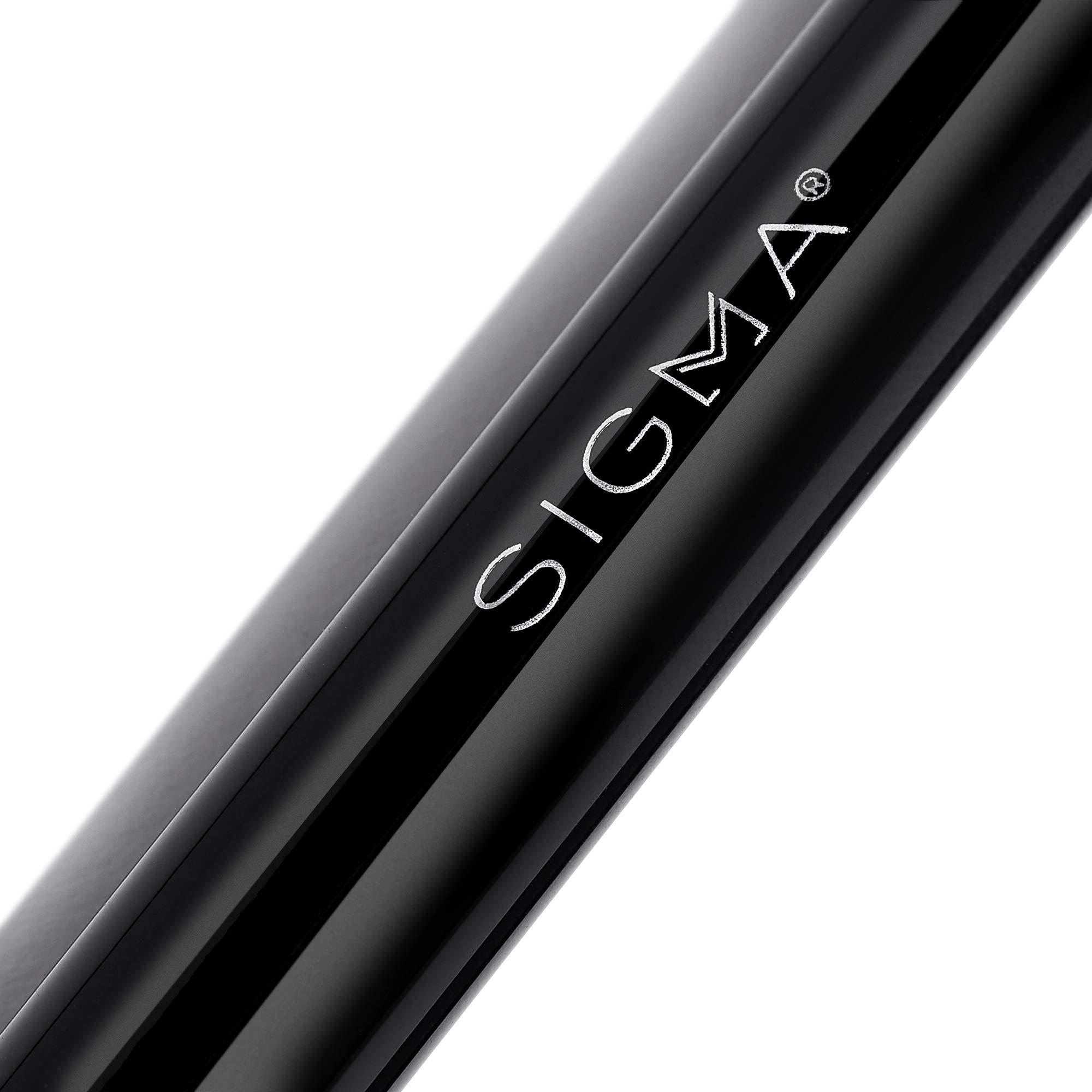 Sigma Beauty Sigma Beauty E15 Flat Definer Brush  Flat-Angled Professional Makeup Brush for Sharp, Defined Makeup Application, Eyeliner Brush Adapts to Liquid, Gel, & Powder Eye Makeup (1 Brush)