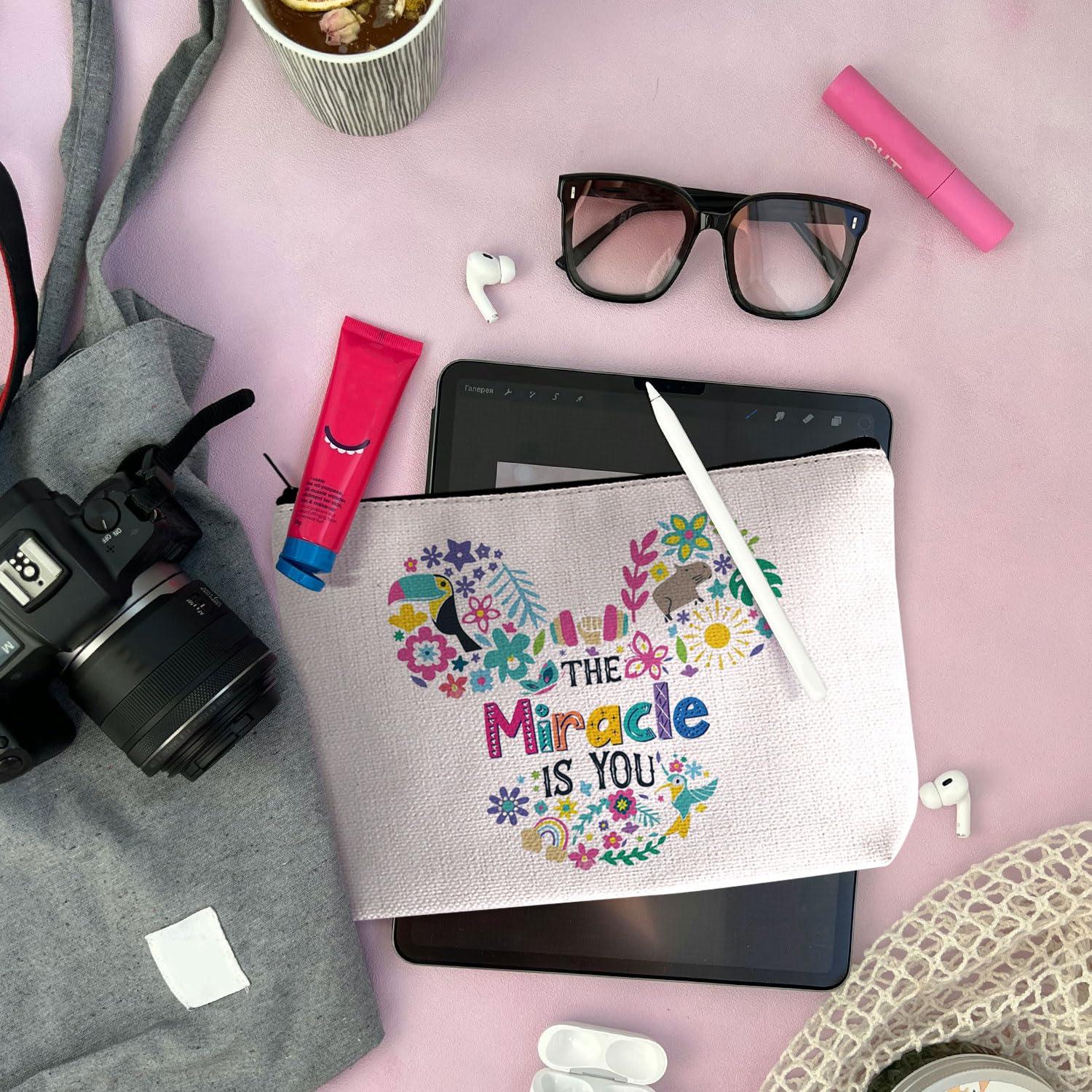 MAOFAED MAOFAED The Miracle Is You Inspirational Quote Magic Kindom Gift Cosmetics Bag Makeup Bag For Women (miracle is you)