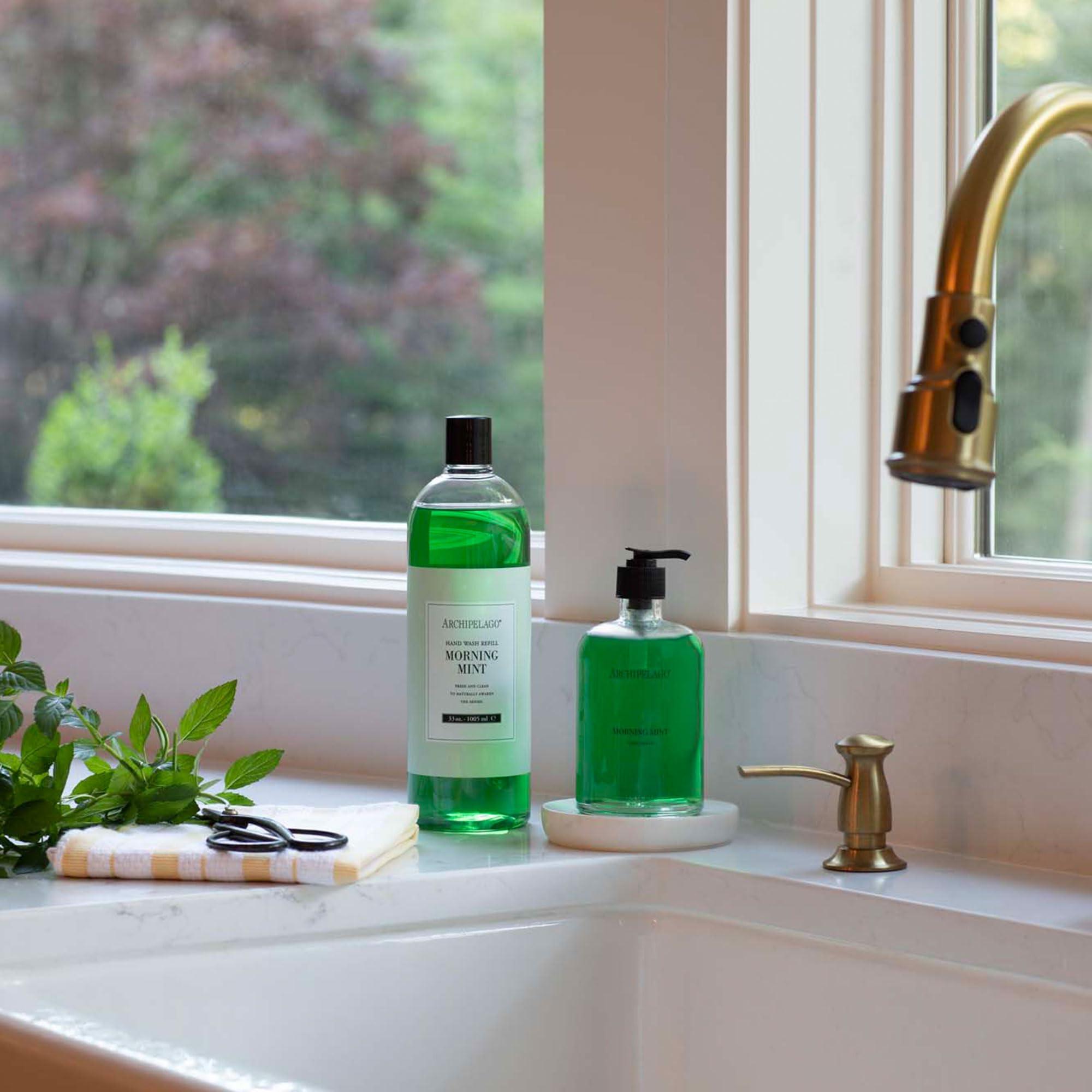 Archipelago Botanicals Archipelago Botanicals Morning Mint Glass Bottle Hand Wash, Liquid Hand Soap for Kitchen or Bathroom, Moisturizing Hand Wash with Pump, 14.5 fl oz