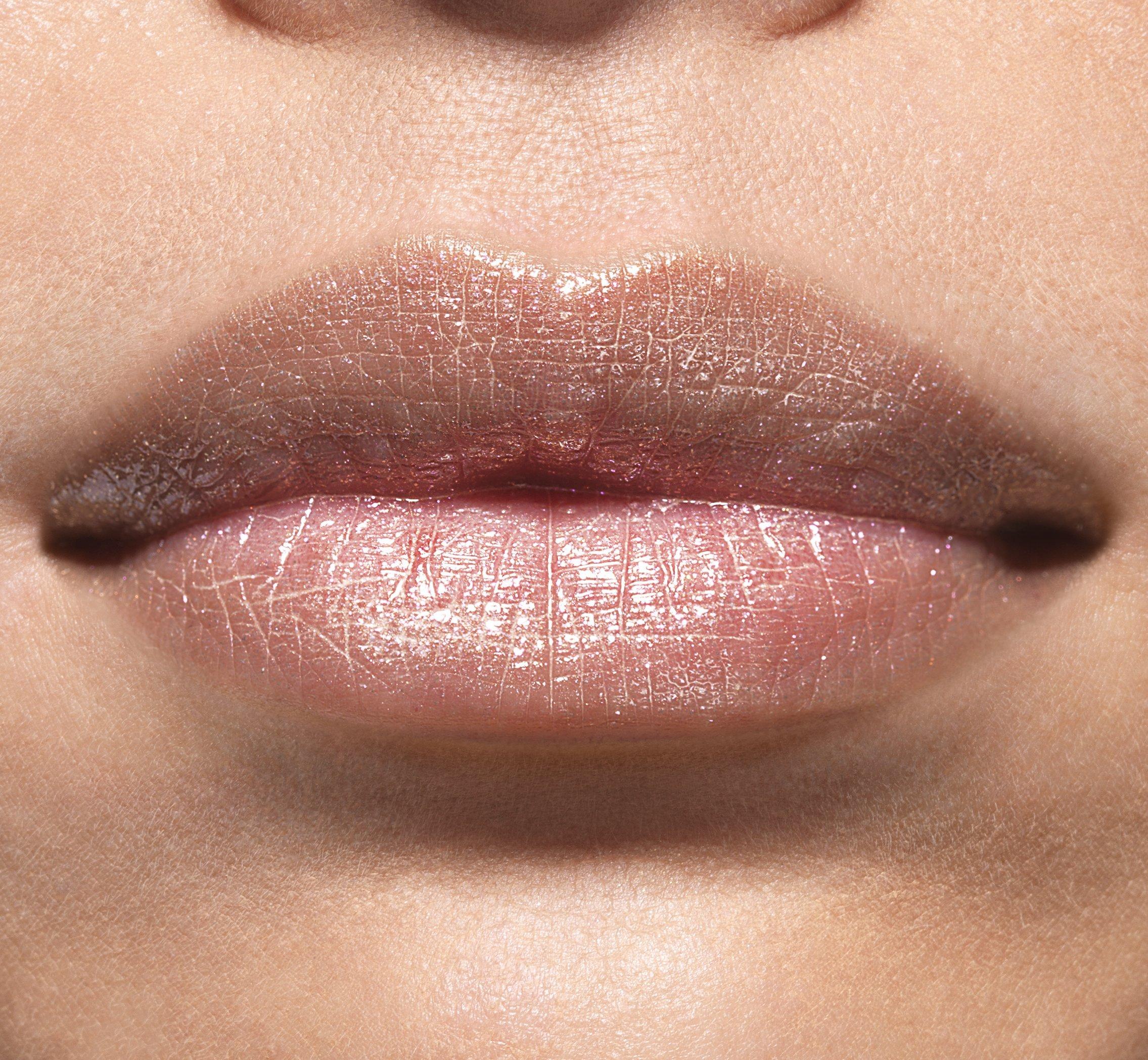 L'Oreal Paris Color Riche Shine Lipstick Nu 905 Bae