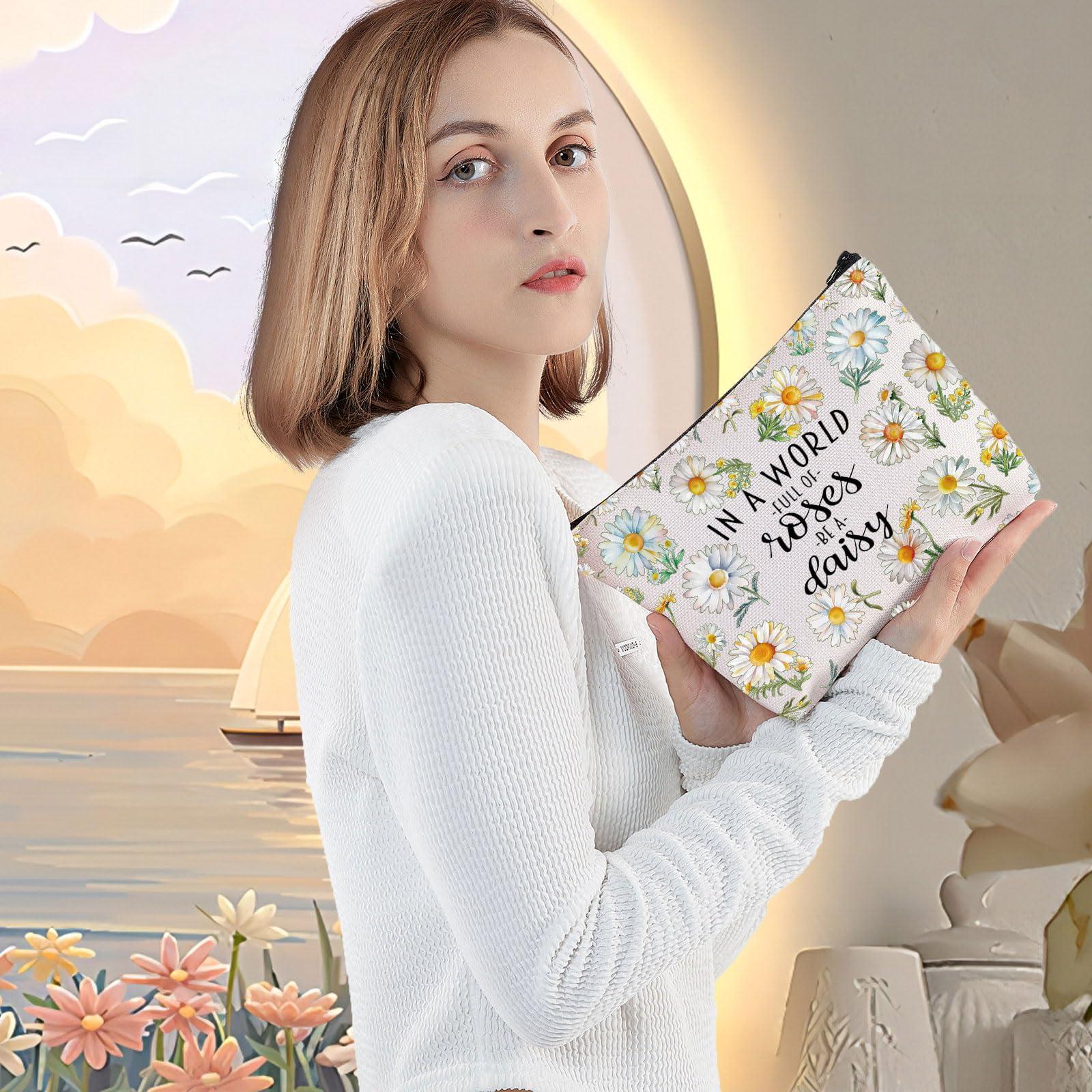 LEVLO LEVLO Daisy Flower Cosmetic Bag Daisy Lover Gift In A World Full Of Roses Be A Daisy Makeup Zipper Pouch Bag (Daisy)