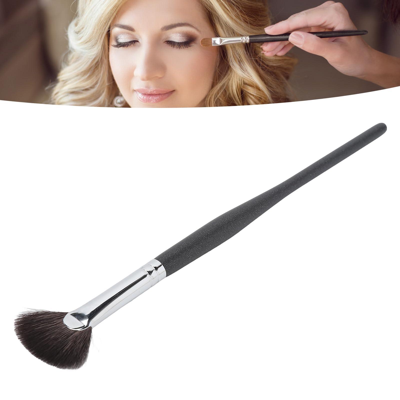 YUSHANCHENG Fan Brush Makeup Fan Highlighter Brush Soft Bristles for Delicate Makeup and Three Dimensional Smudging Applicable Scene