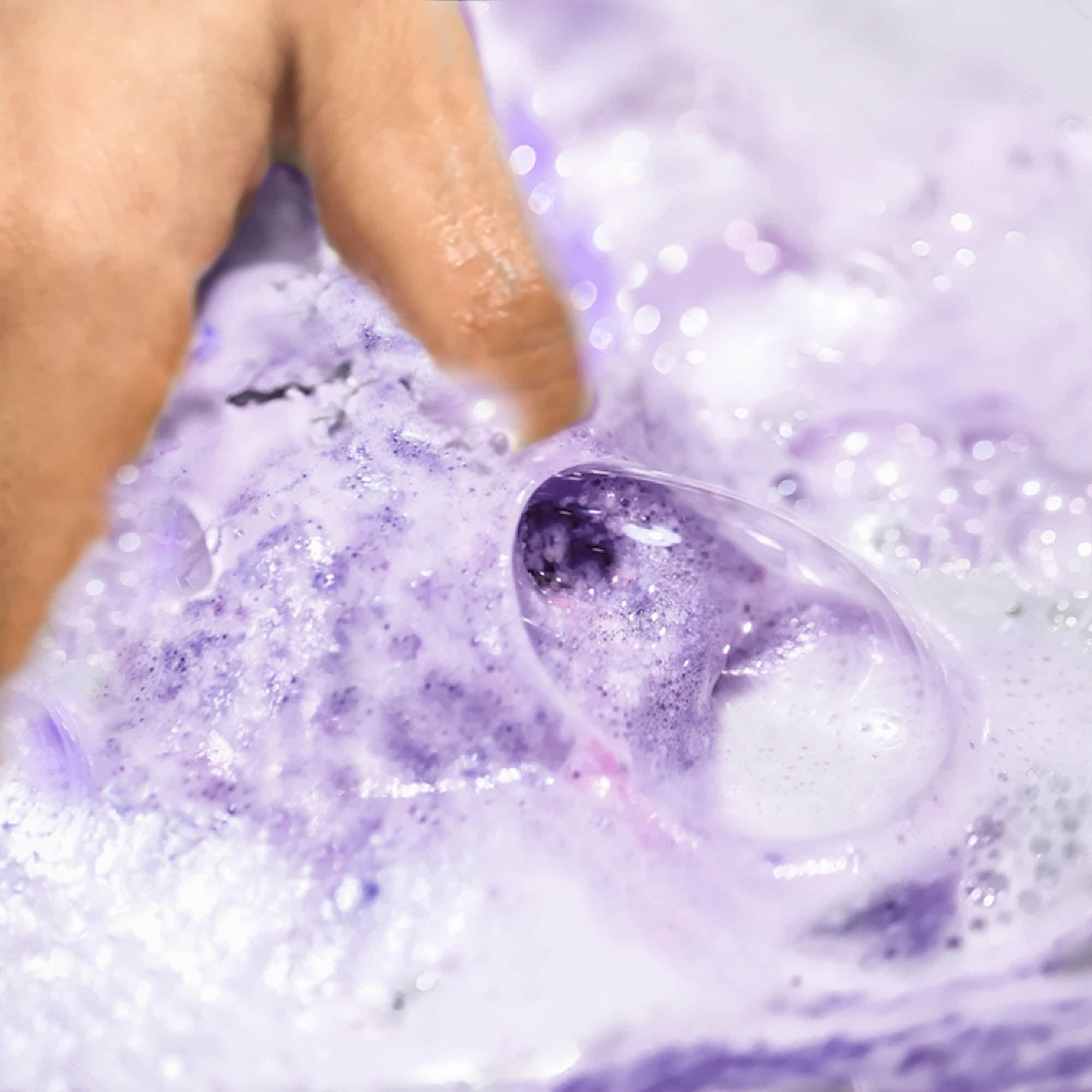 IVY & BAUBLE Ivy & Bauble Aromatherapy Handmade Bath Bombs with Surprise Ring Gift Inside for Women, Lavender Scent, Made in USA, Made Without Paraben, Preservatives, Phosphate, Large 10 oz, Ring Size 8