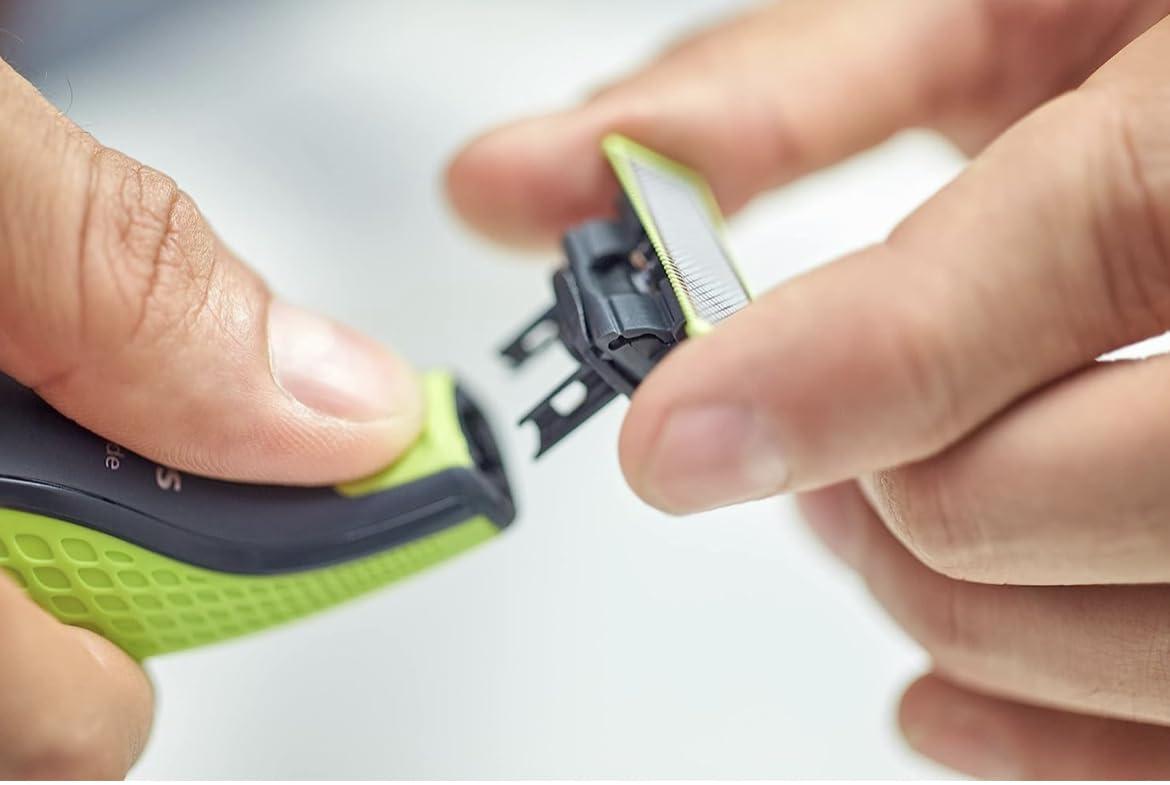 PHILIPS Philips Norelco Genuine OneBlade Replacement Blades, 3 Count, QP230/80