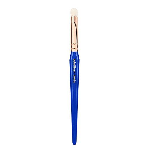 BDELLIUM TOOLS Bdellium Tools Professional Makeup Brush - Golden Triangle 773 Shading Blender - With All Vegan and Soft Synthetic Fibers, For shading & Blending (Blue, 1pc)