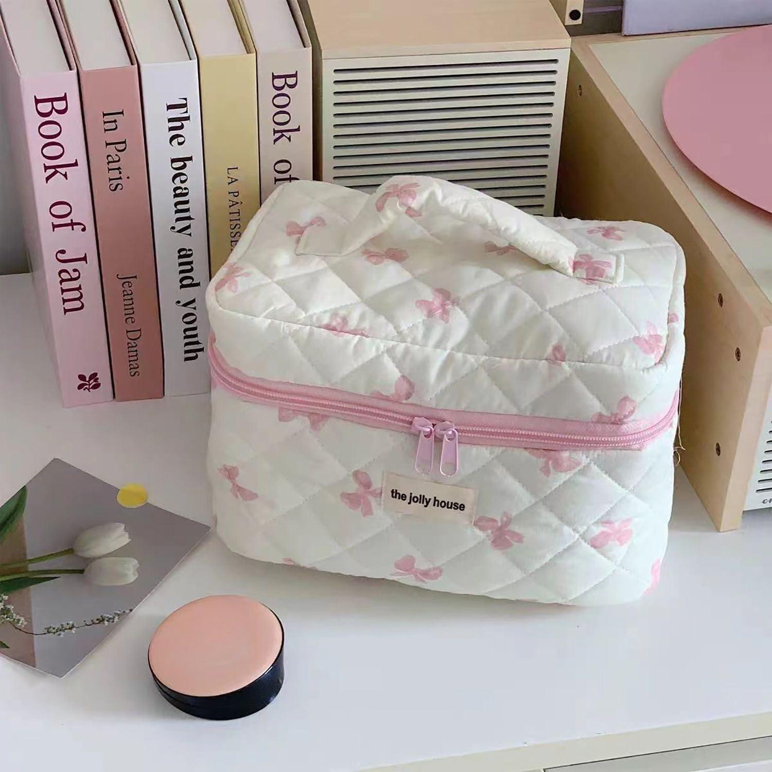 CYee Women Cute Coquette Cosmetic Bag Quilted Bow Tie Cosmetics Pouch Fairycore Puffy Makeup Bag Preppy Zipper Pouch (L,Blue)