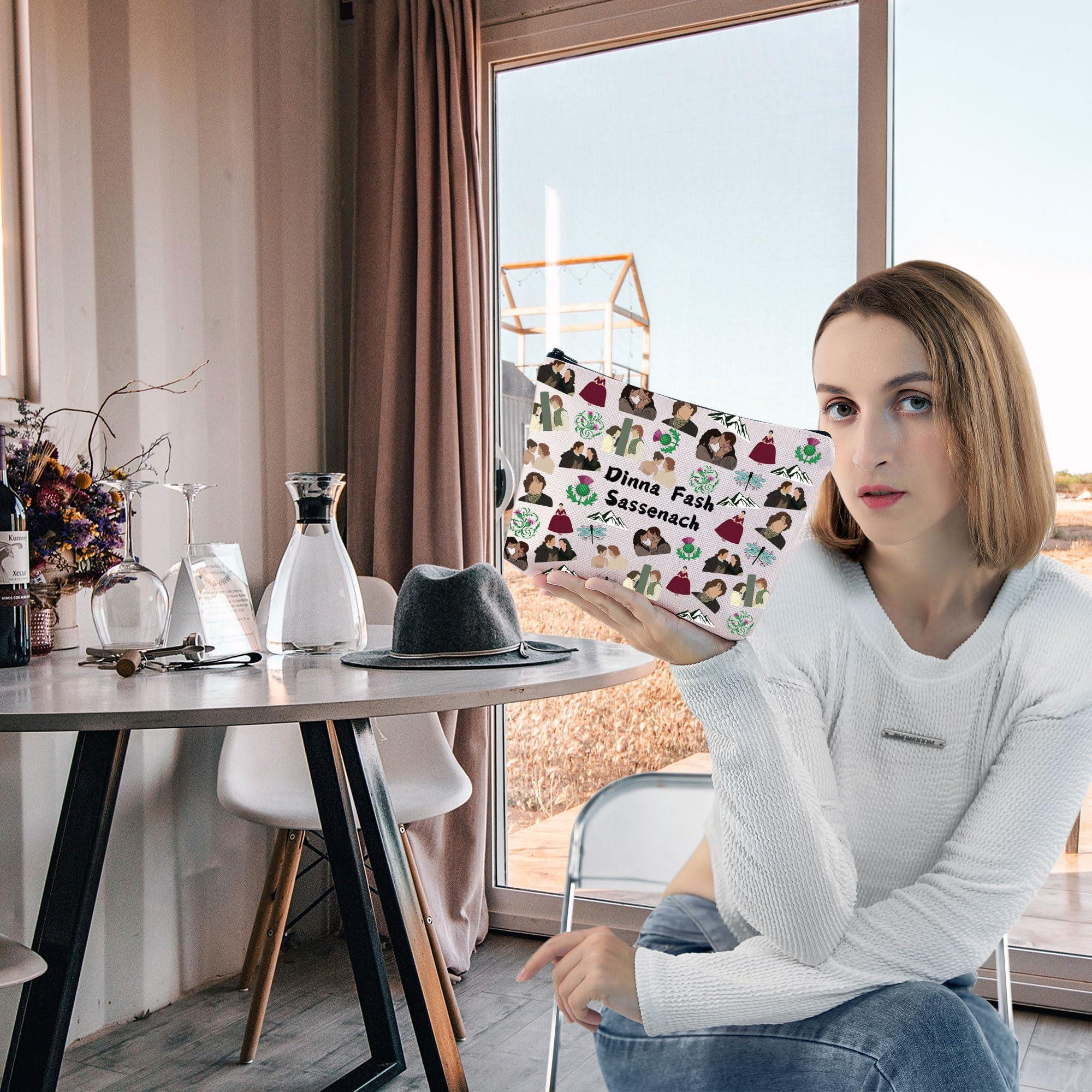 Zuo Bao Zuo Bao Sasenach Inspired Makeup Bag Dinna Fash Sassenach Gift Scottish Thistle Flower Cosmetic Bag for Fans (Dinna Fash Sassenach)